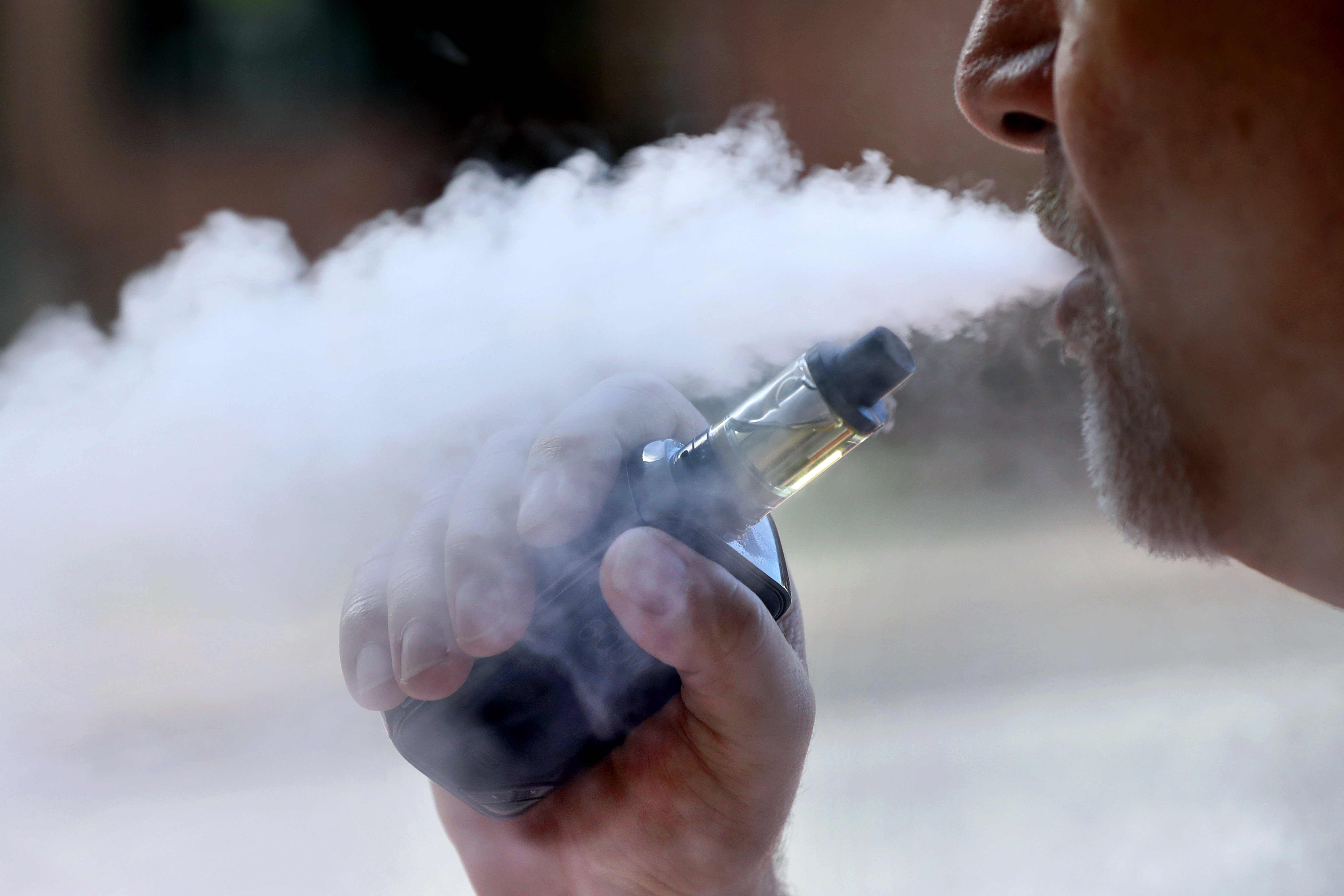 Summit County Public Health says stop using vape, dab pens in light of rise  in users with respiratory illness 