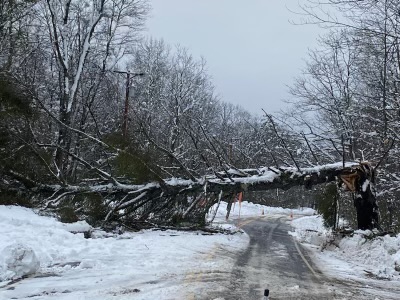 Thousands still without power Tuesday morning due to snowstorm