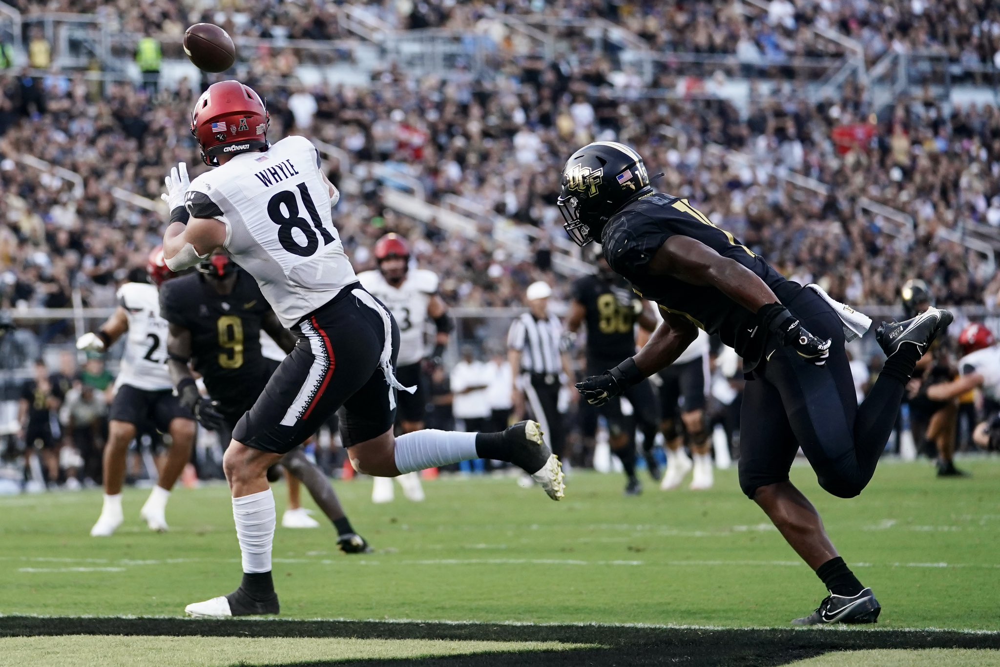 Cincinnati Football: Tyler Scott paces Bearcats past Navy to extend home  win streak