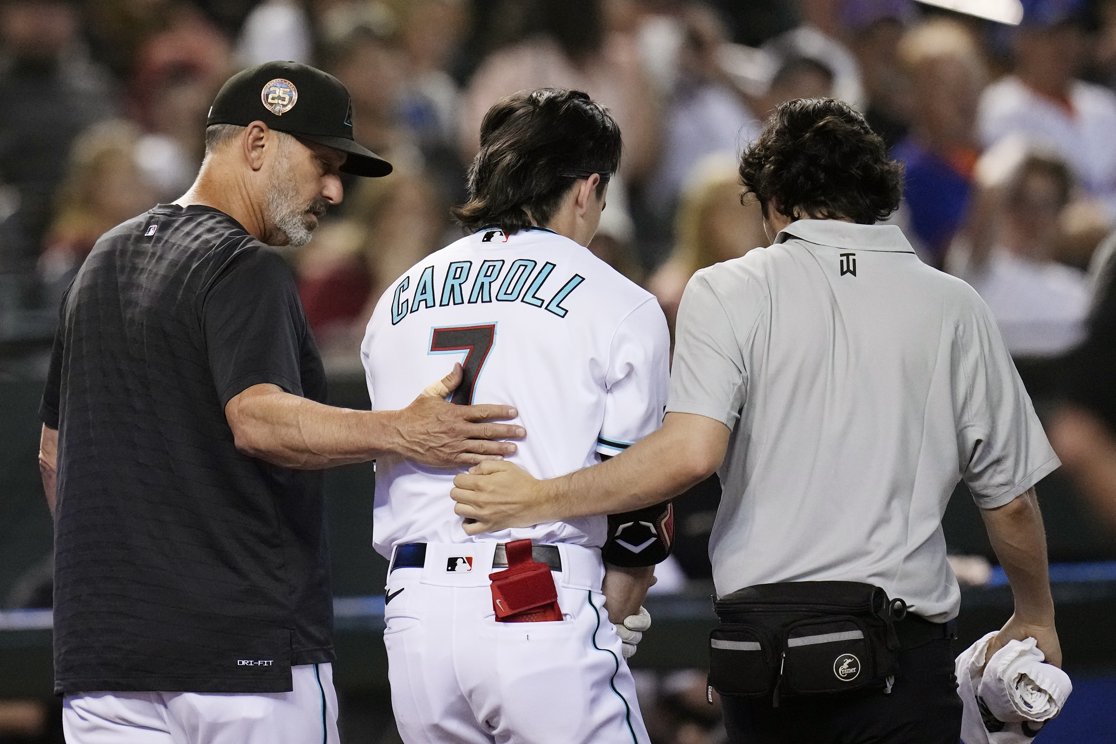 D-backs All-Star Carroll injures right arm on swing against Mets