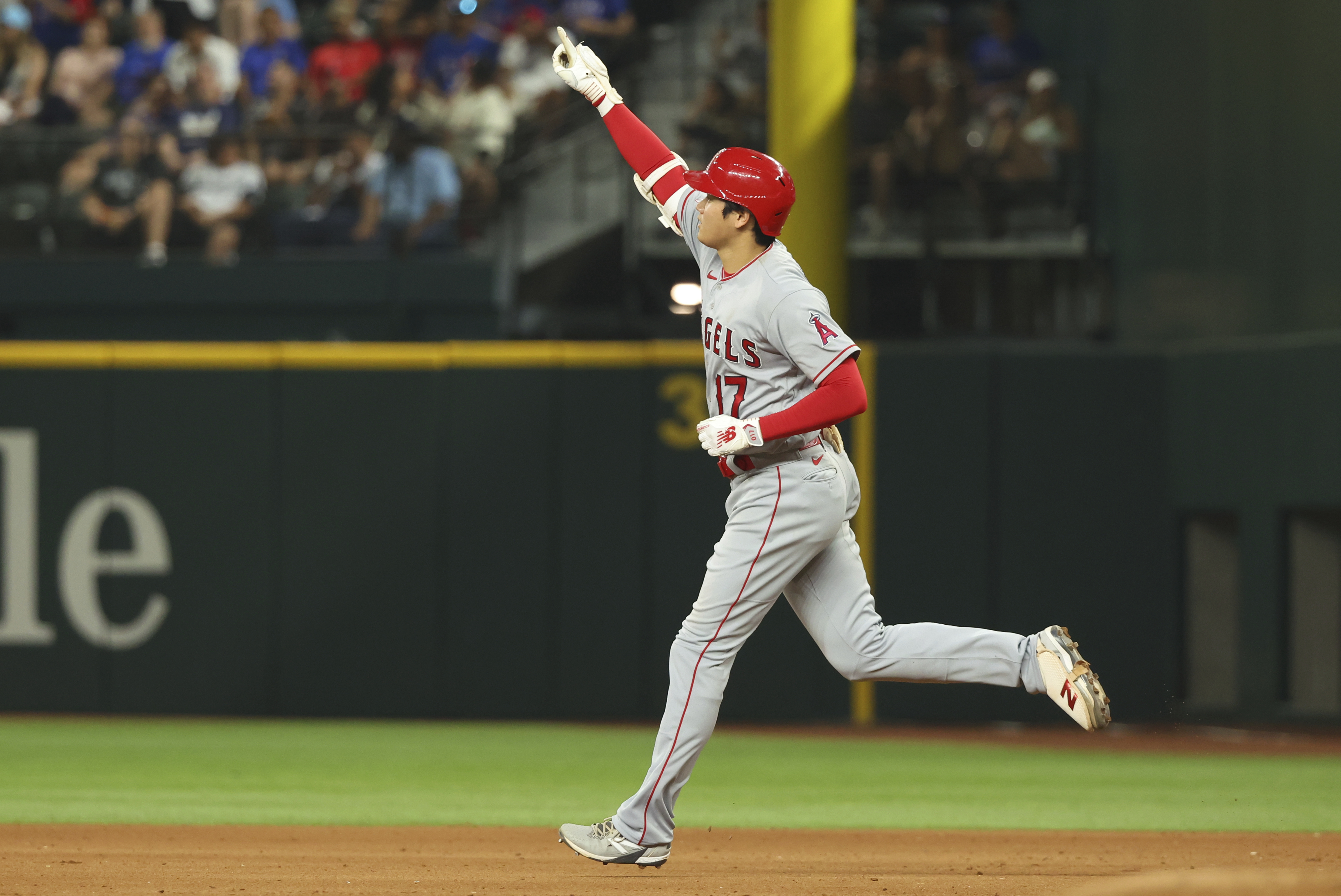 Ohtani gets the win, ties for the MLB HR lead as the Angels beat
