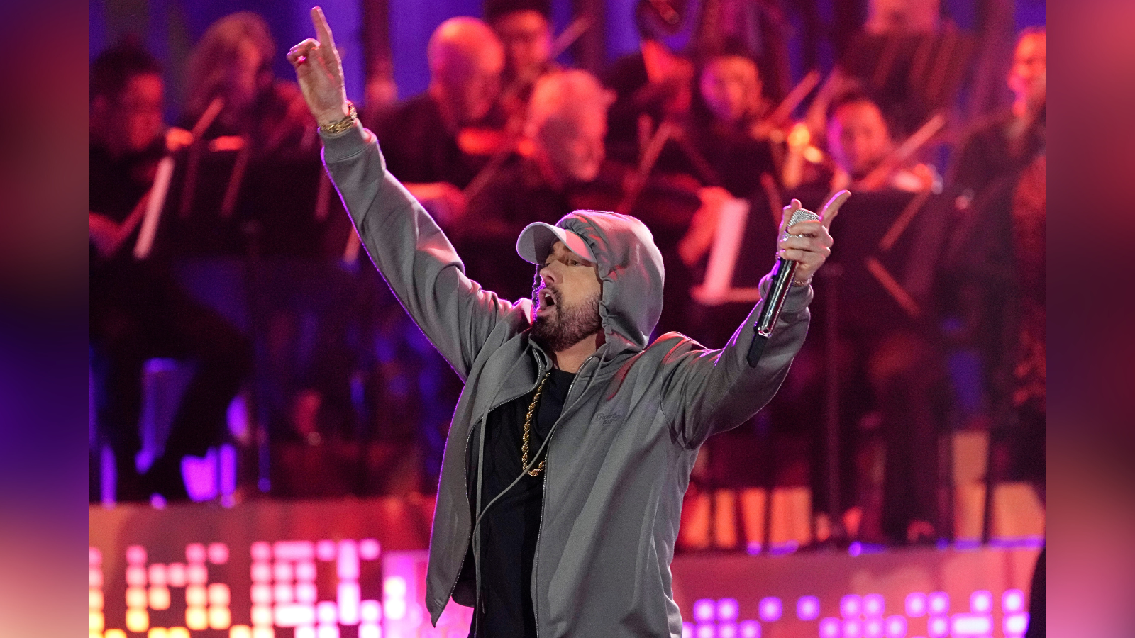 Detroit Lions teaming up with Eminem to produce Thanksgiving halftime shows