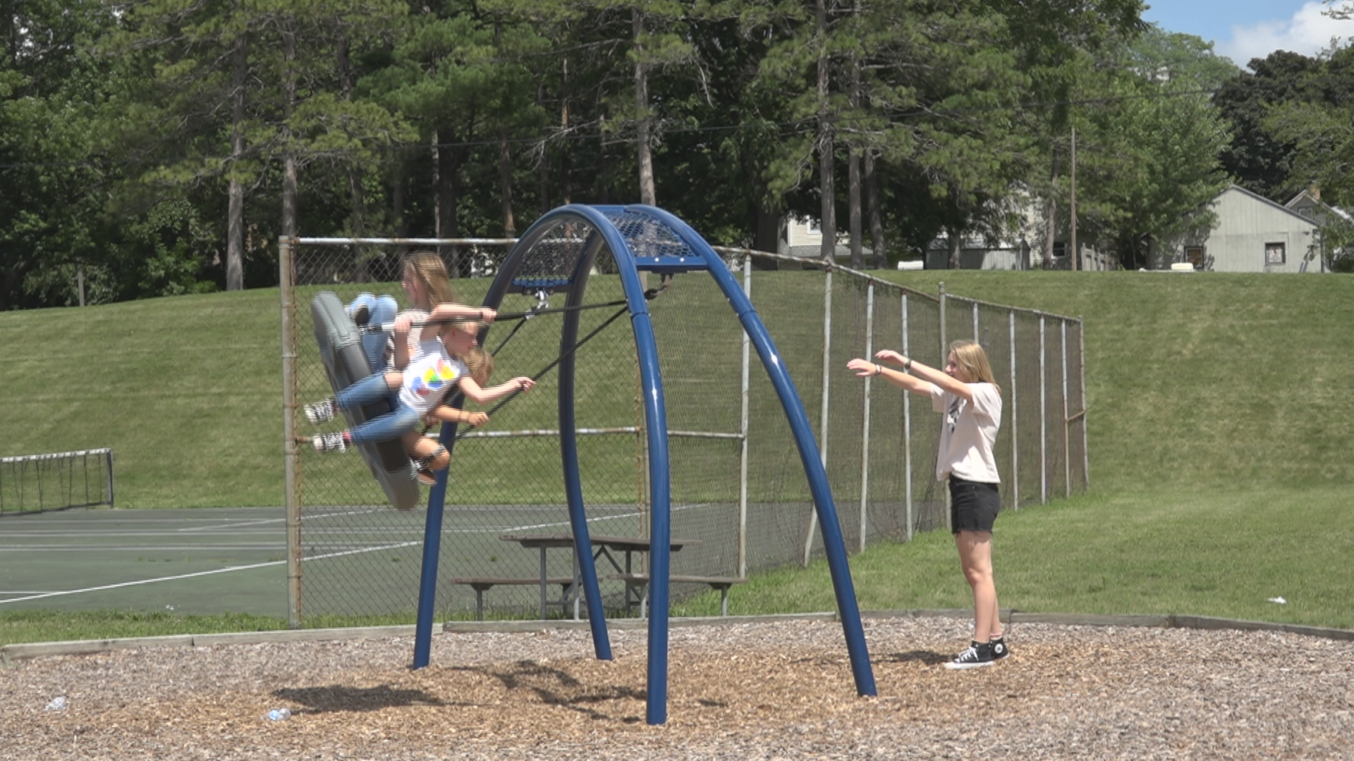 volley swing set