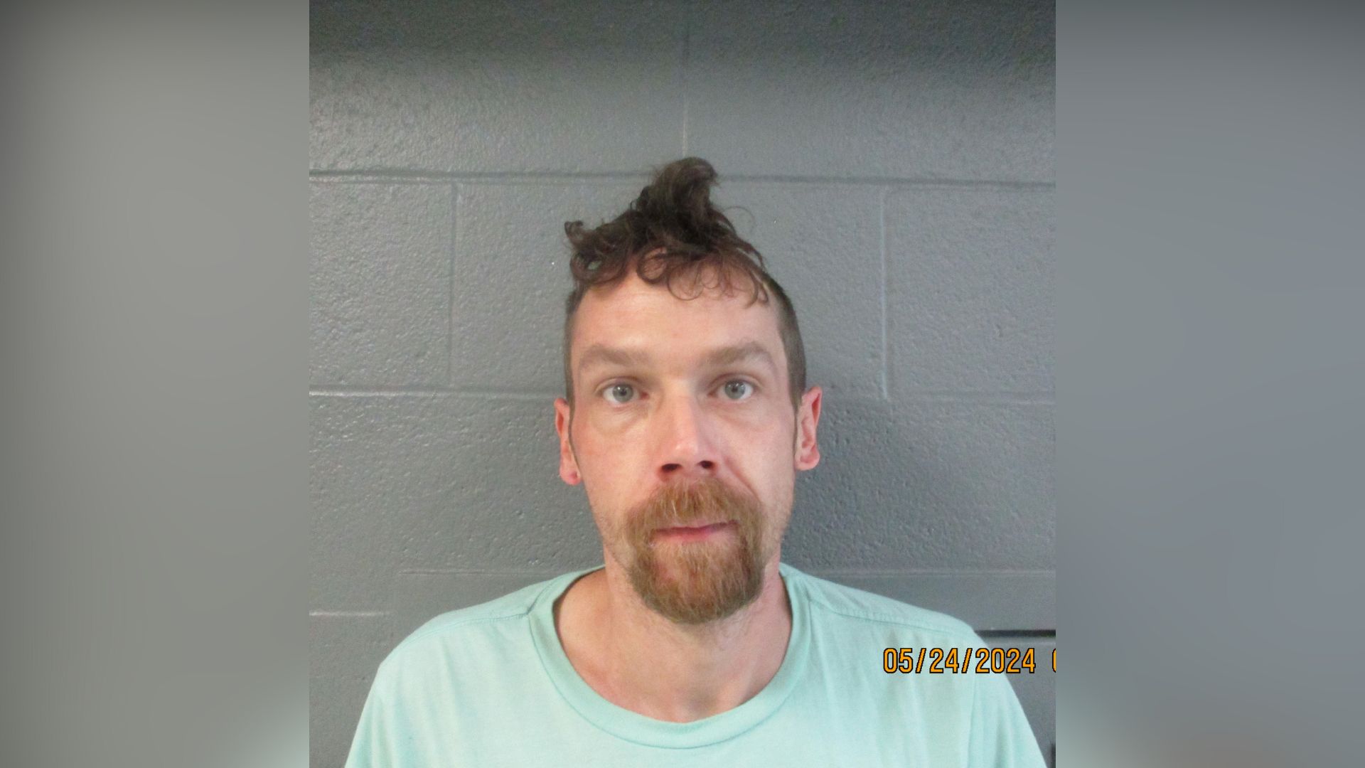 Man arrested after sending nude pictures to juvenile, attempting to meet  her in Upshur County