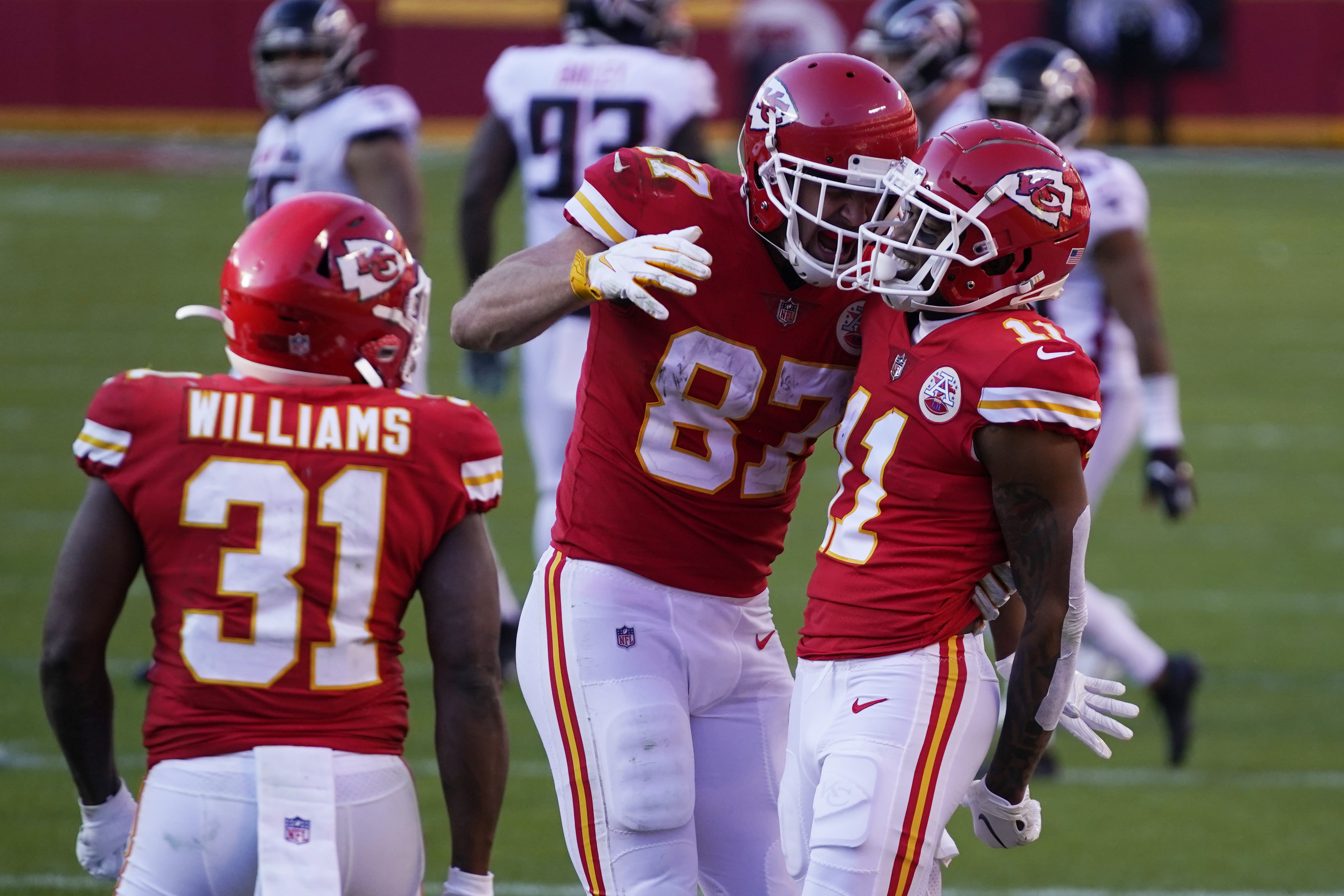 Chiefs clinch AFC's top seed, will begin playoffs with bye