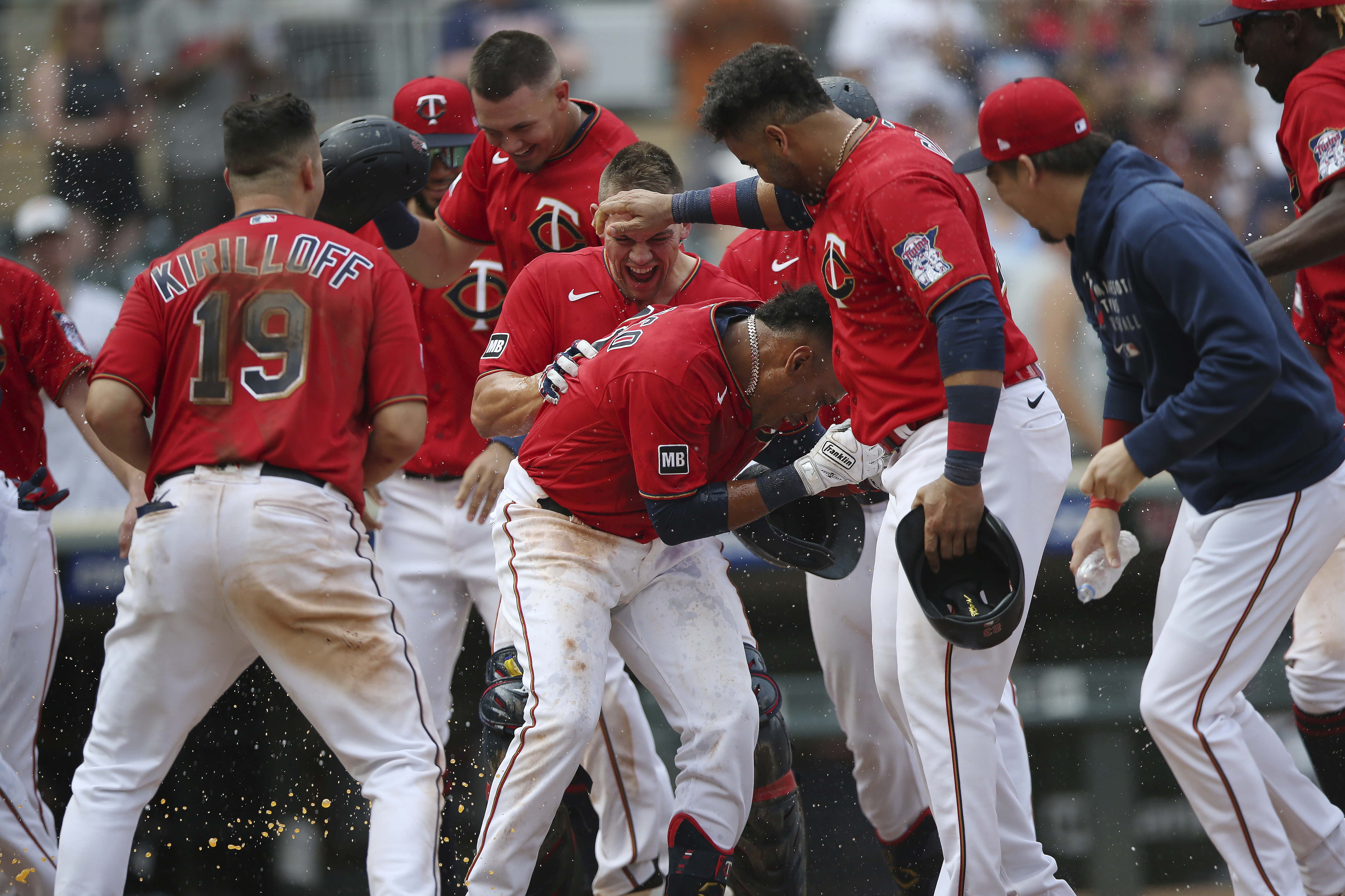 Polanco, Twins overcome late slam, walk off to sweep Tigers