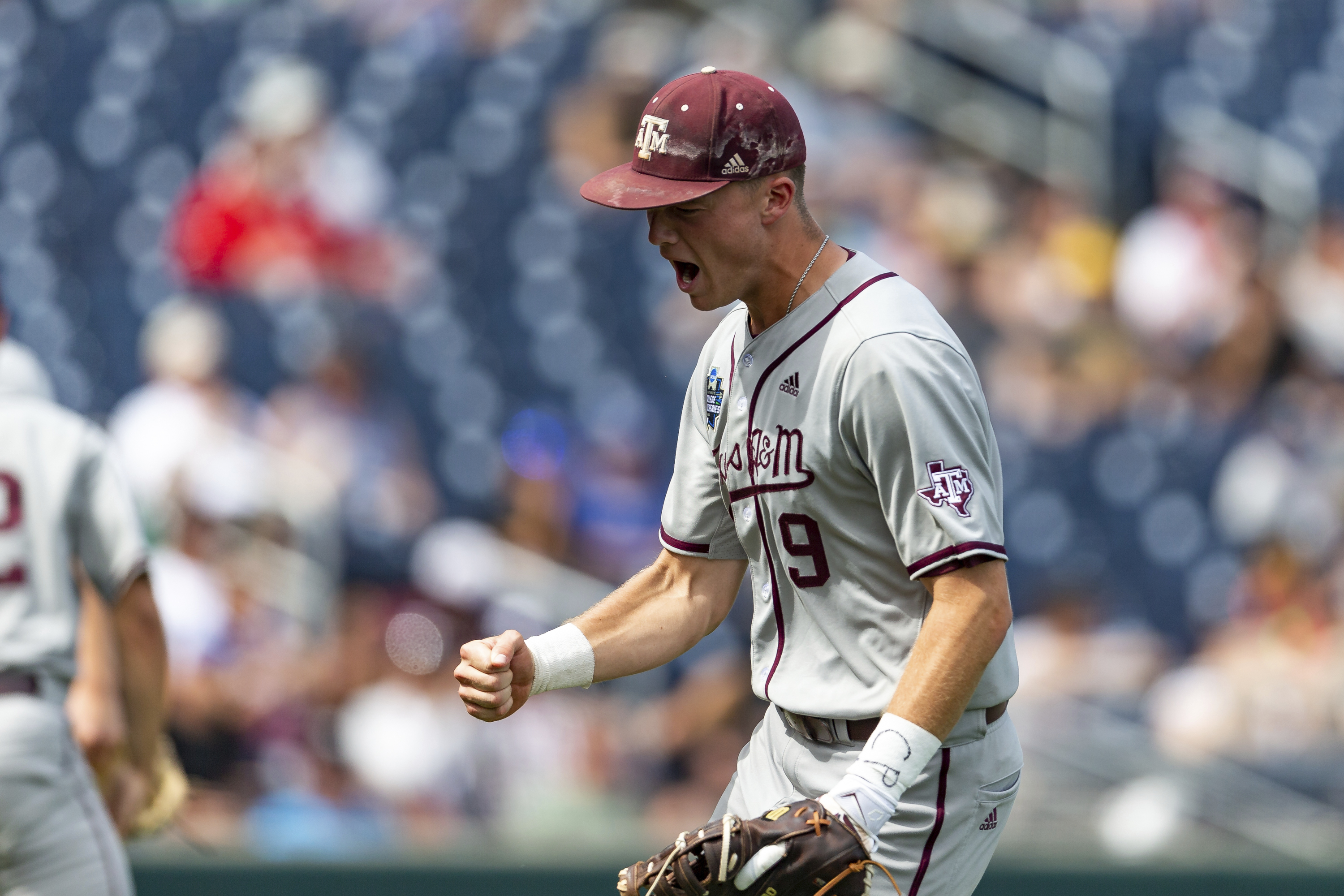 Ole Miss-Auburn baseball prediction in College World Series 2022