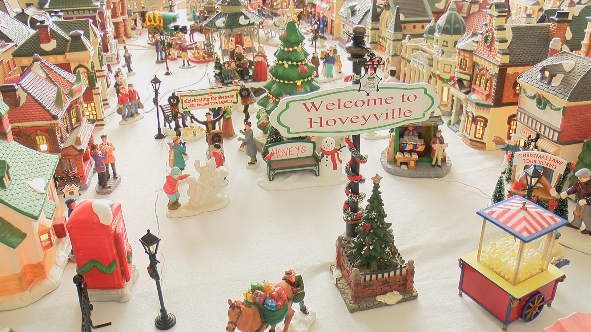Kendallville Couple creates doll-sized village with 185 light-up