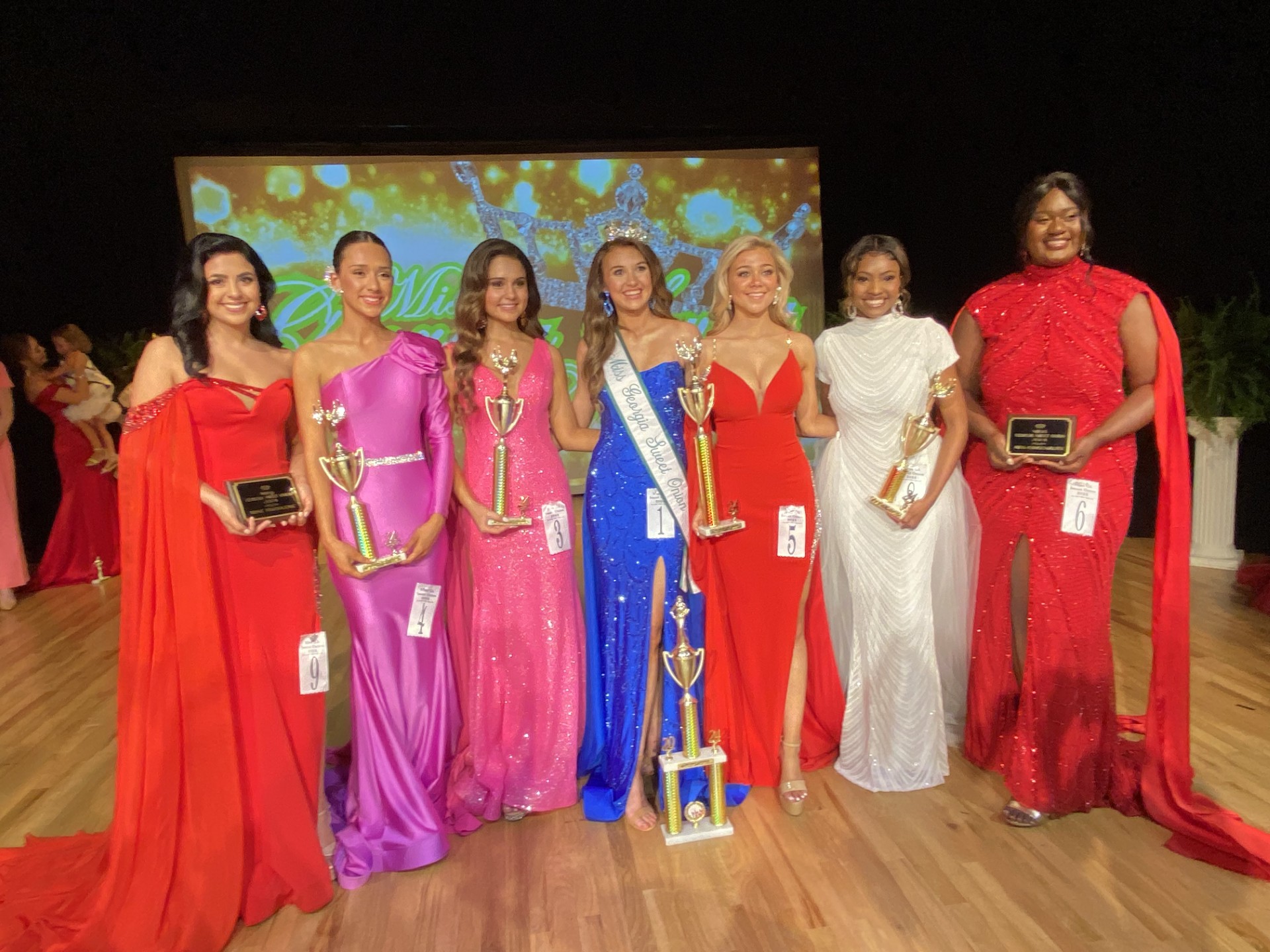 Talaba qizlarning fotosuratlari