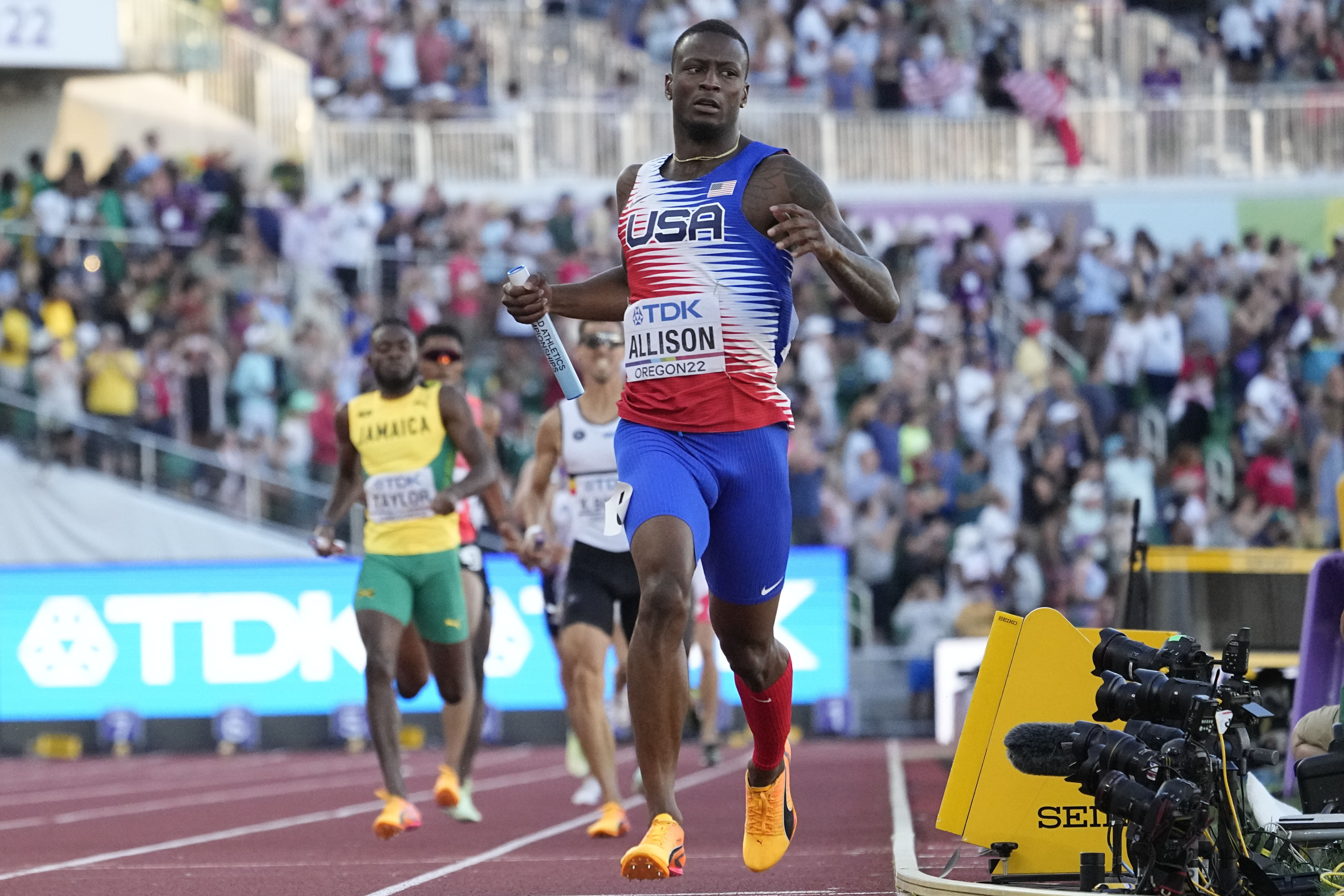 Gators Diggs, Allison win gold on final day of Track and Field World  Championships
