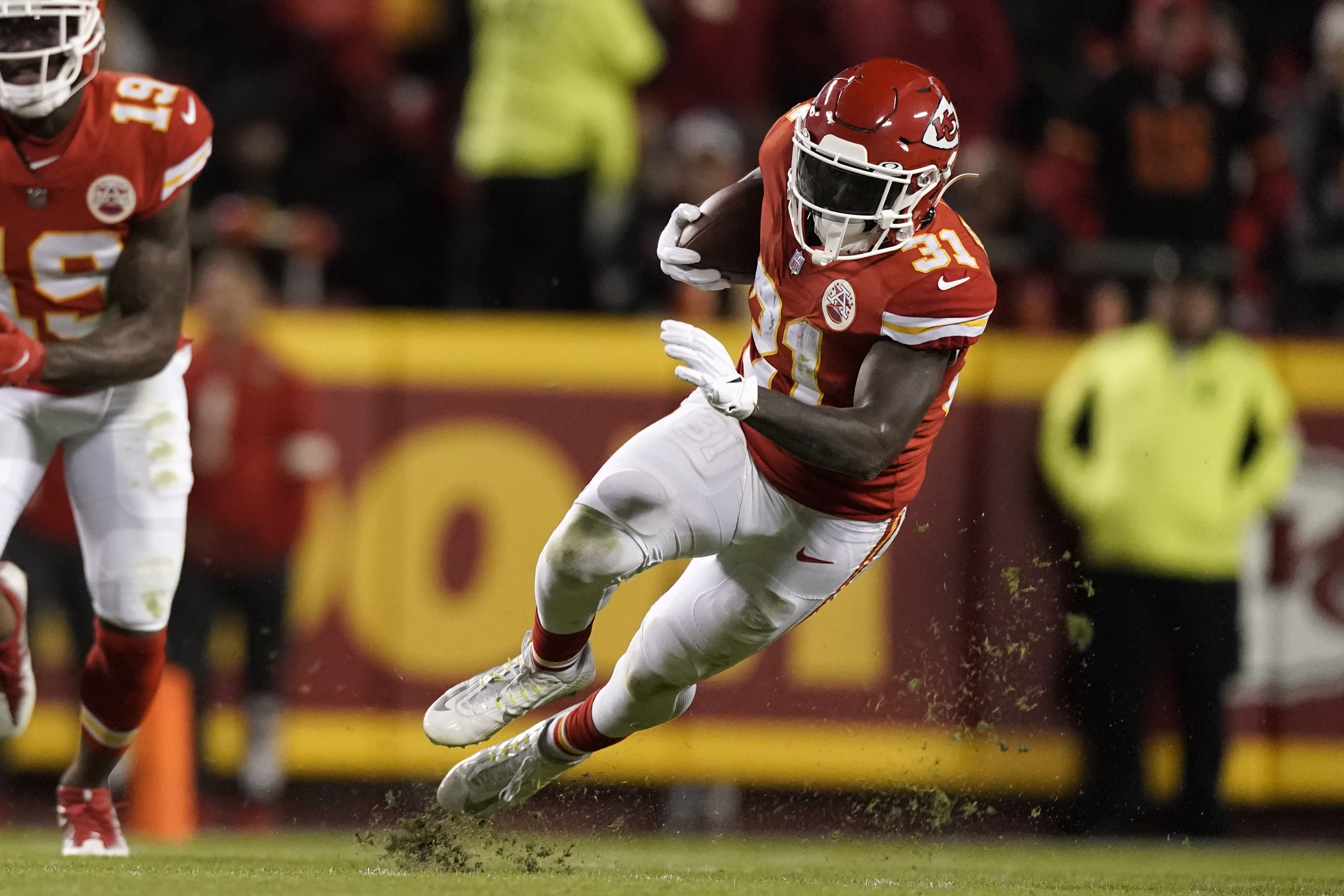 Every Kansas City Chiefs wide receiver Tyreek Hill catch in 94-yard game