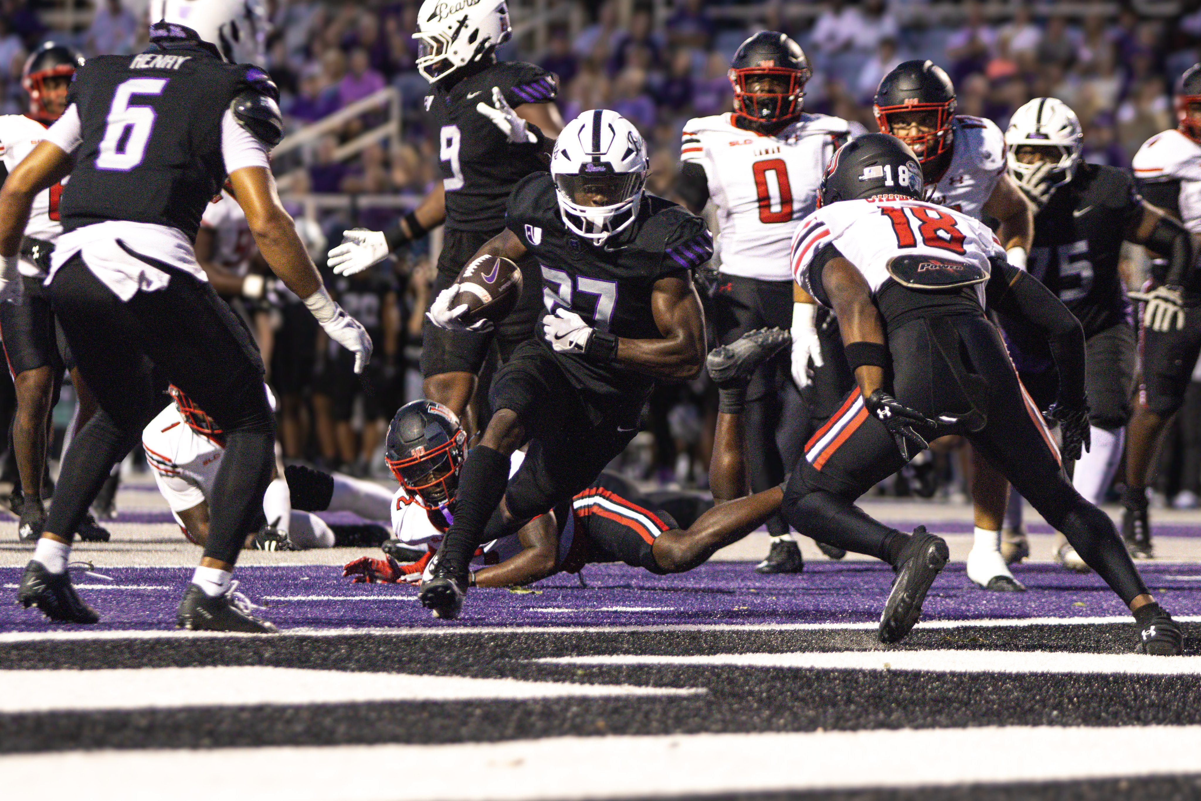 ShunDerrick Powell runs for 178 yards and 2 TDs to power Central