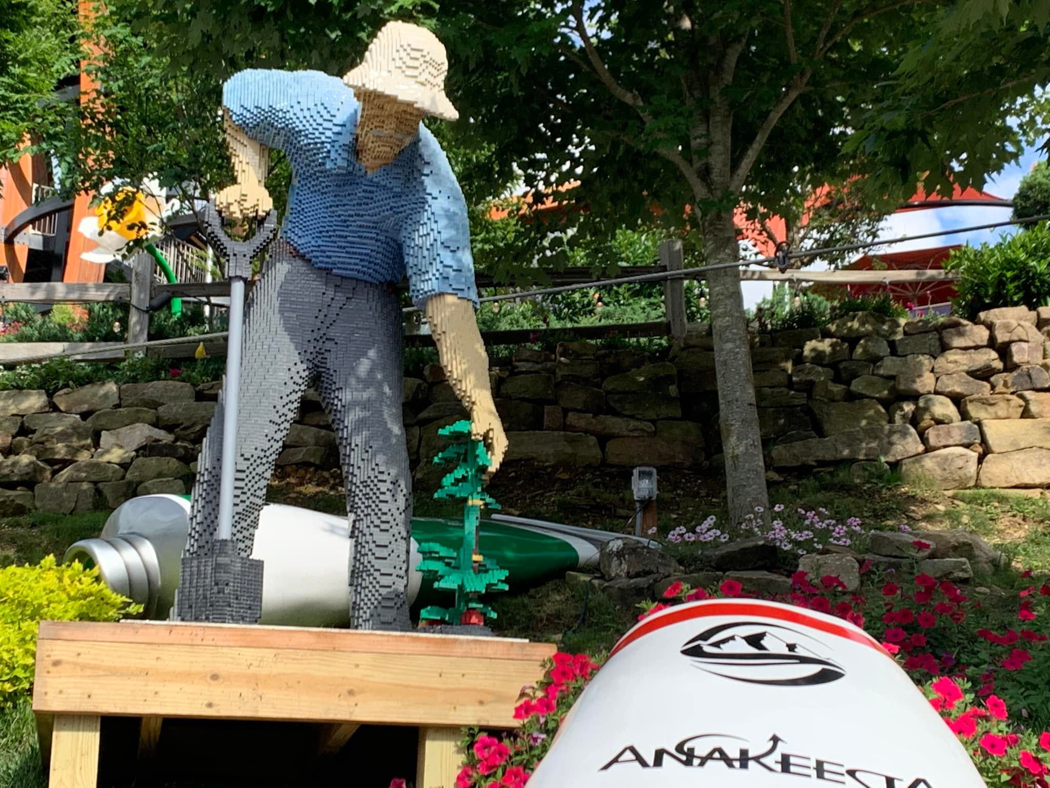 Anakeesta opens Summer in the Smokies with Art with LEGO
