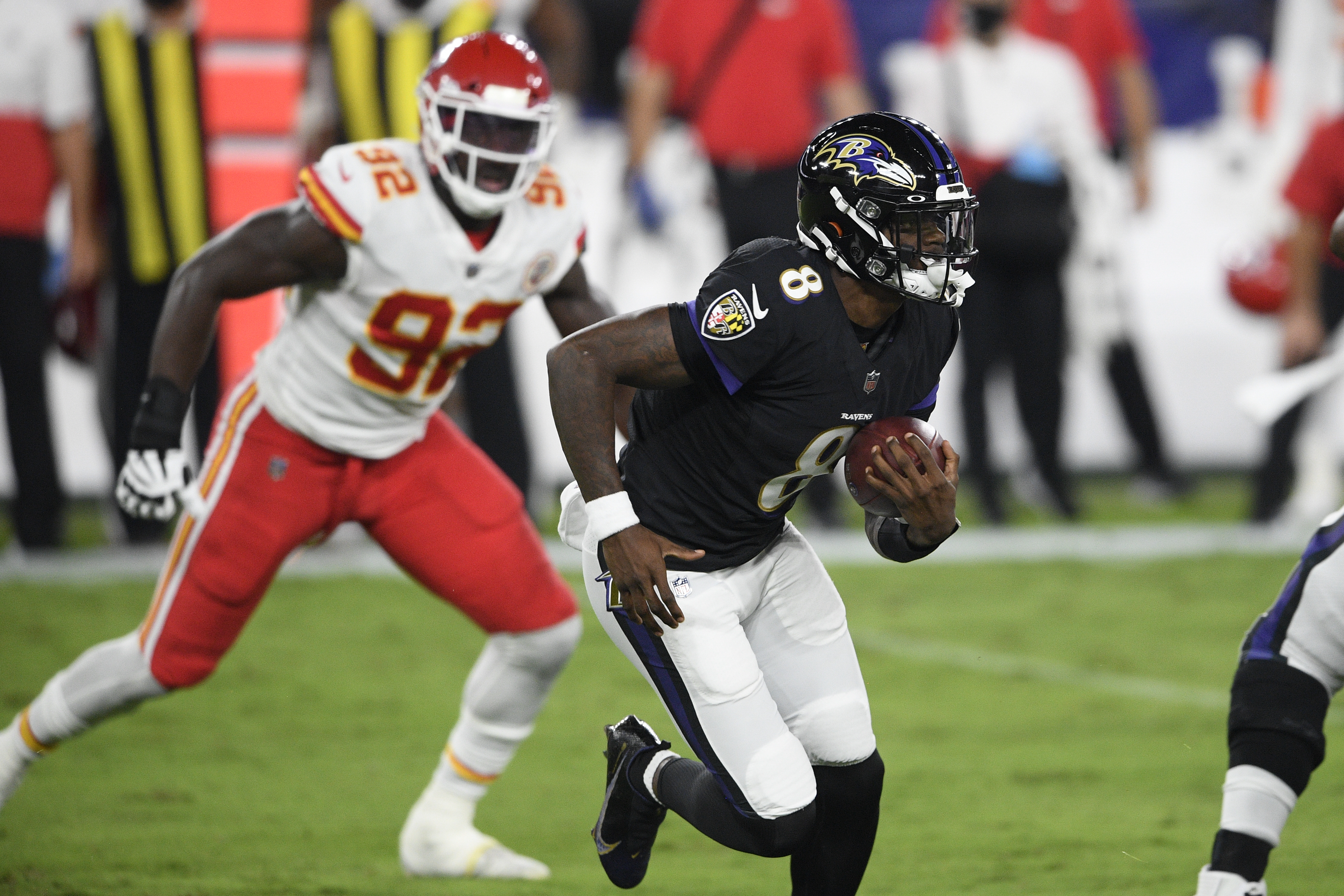 Mahomes outplays Jackson to lead Chiefs past Ravens 34-20