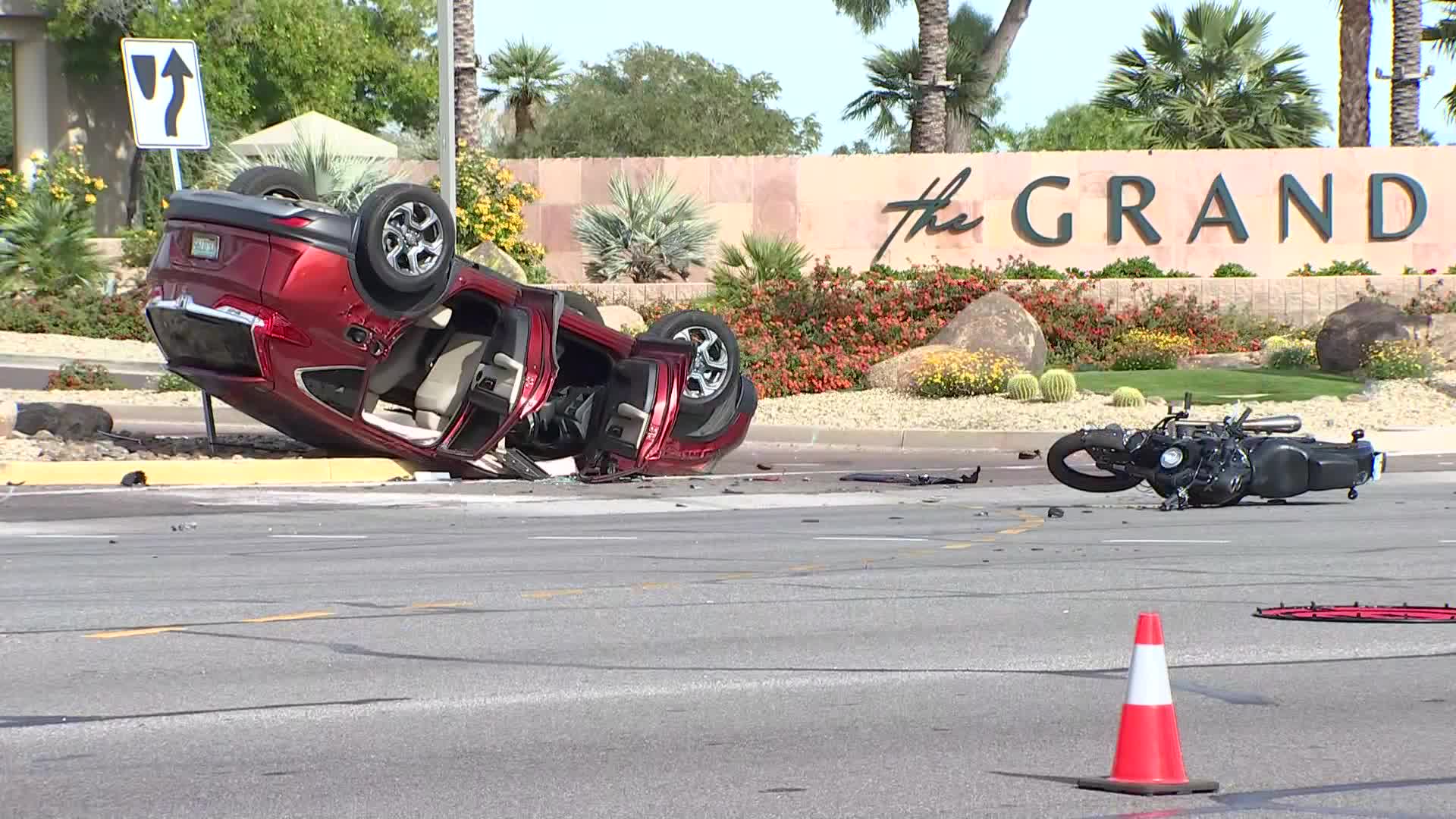 Motorcyclist dead, 1 hospitalized after crash in Surprise