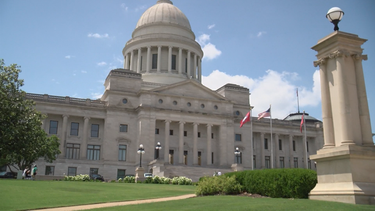 Gov. Sanders Adds Three Staff Members Ahead of 2027 Legislative Session