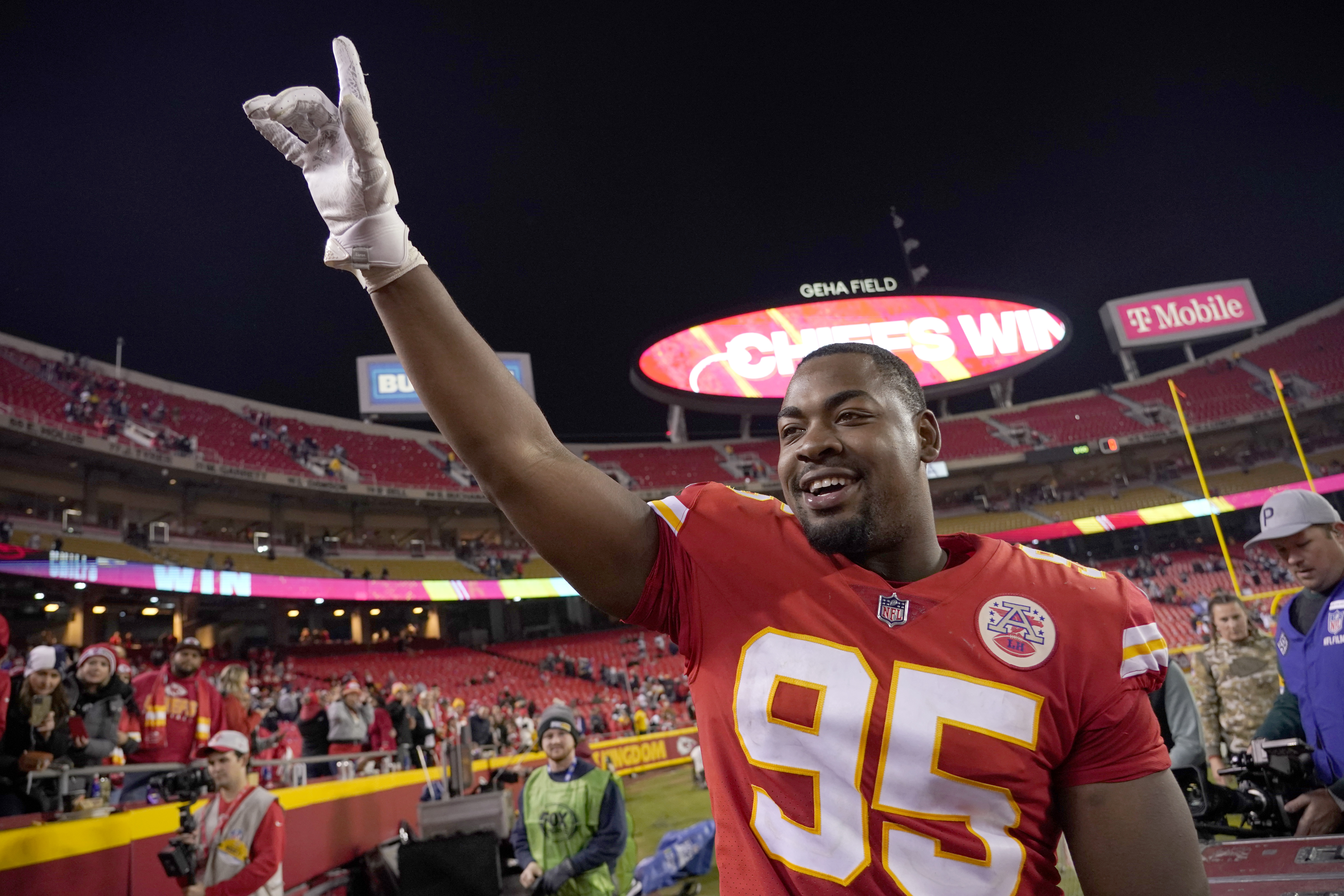 Chiefs' Chris Jones continues holdout as preseason opener in New