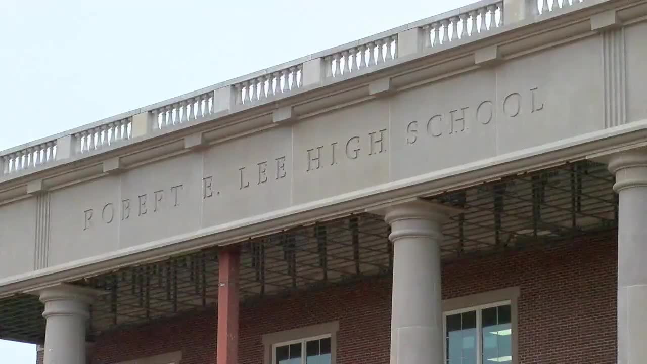 Virginia board votes to rename Robert E. Lee High School