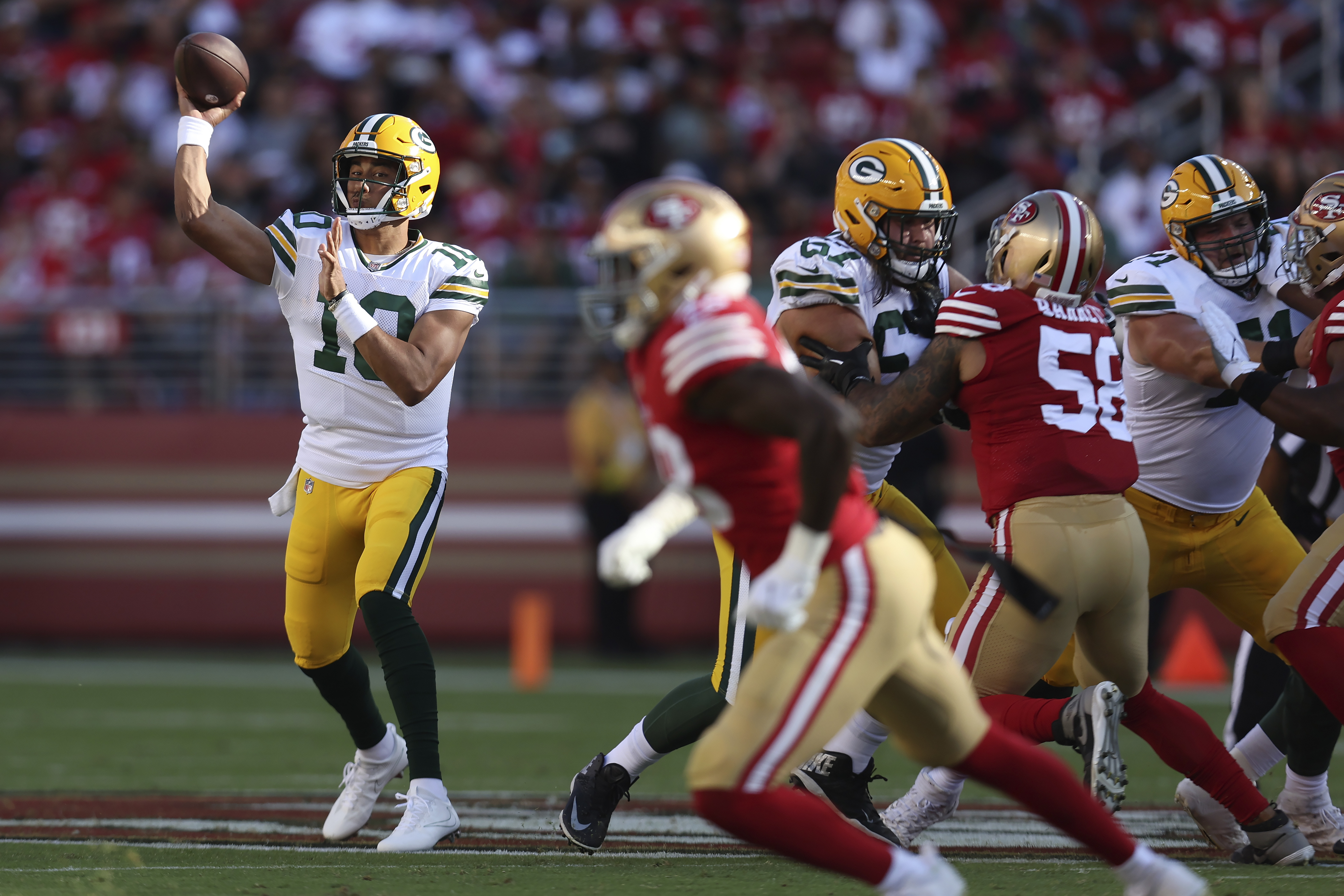 Lance's deep TD pass leads 49ers to 28-21 win vs. Packers - ABC7 San  Francisco