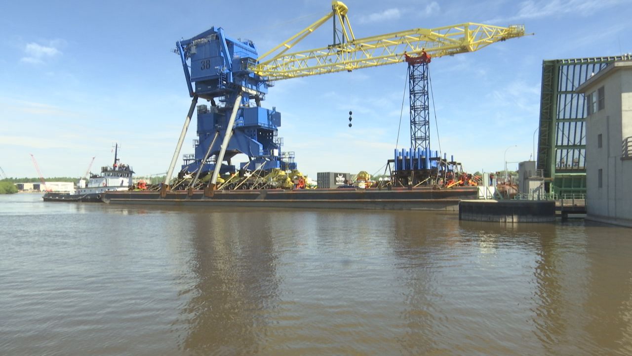 Navy crane built in Manitowoc voted Coolest Thing Made in Wisconsin