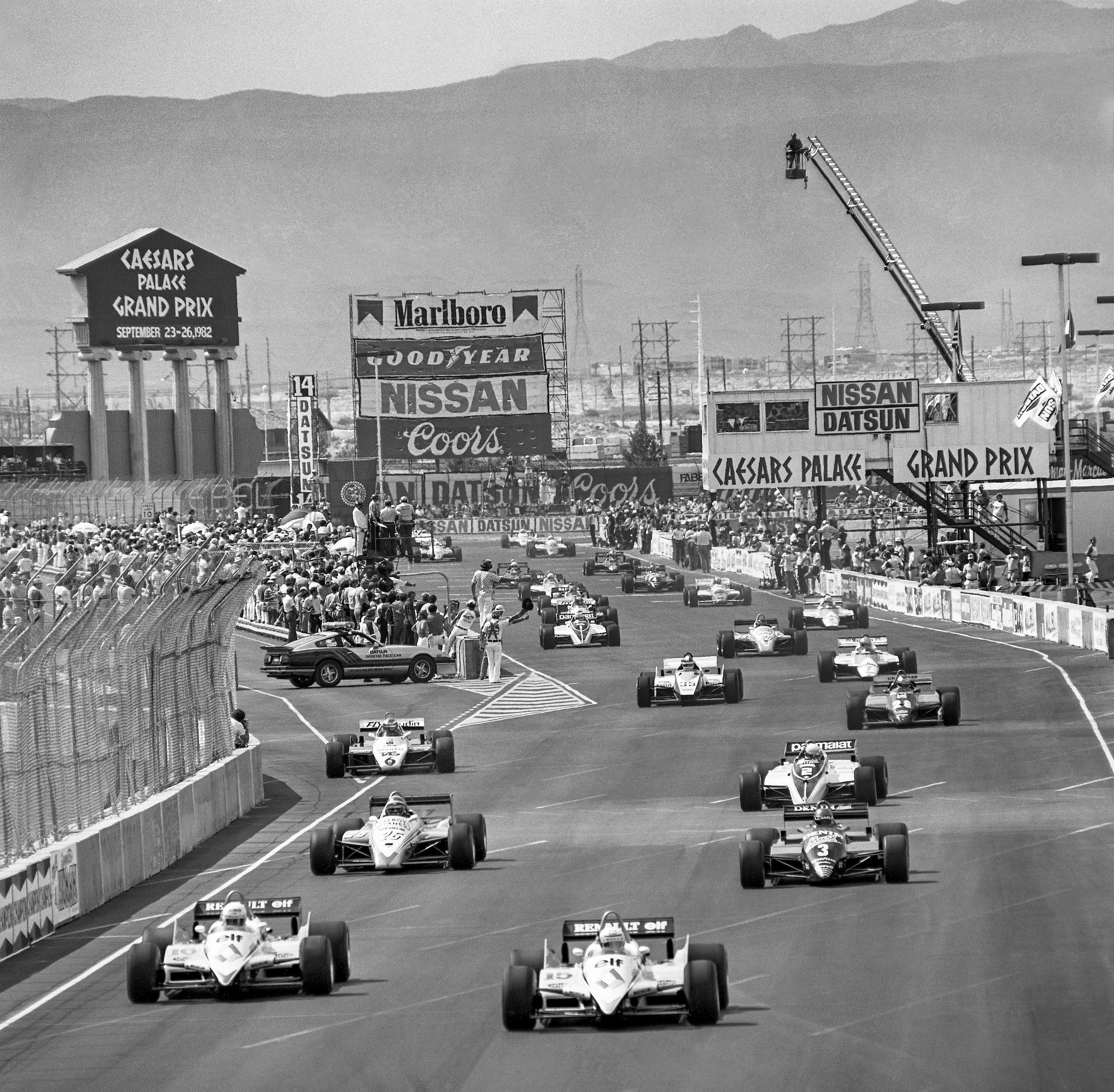 The 1981 Caesars Palace GP and the 2023 Las Vegas GP together. : r