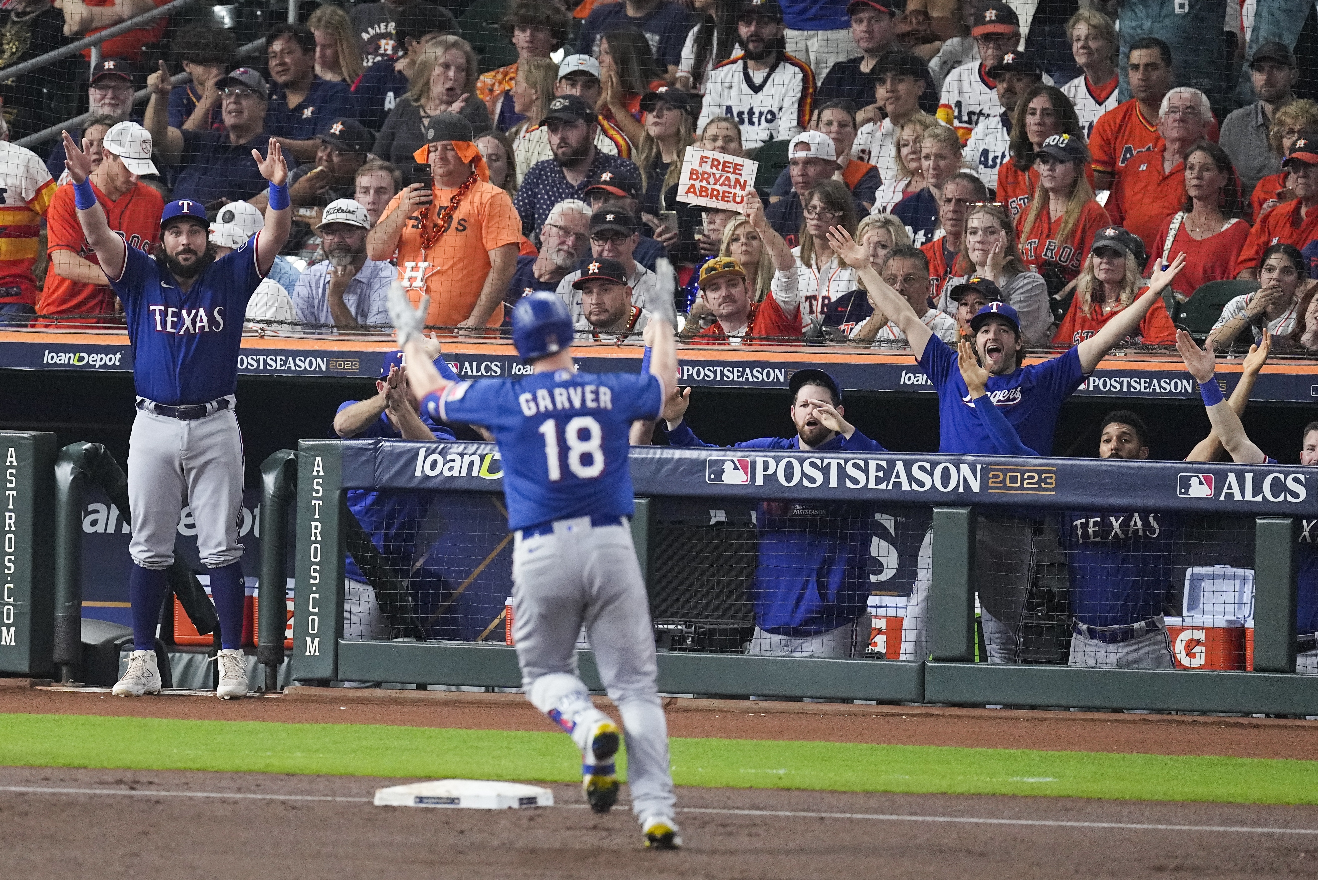 Rangers' Mitch Garver is benefitting from Bruce Bochy's decade-old