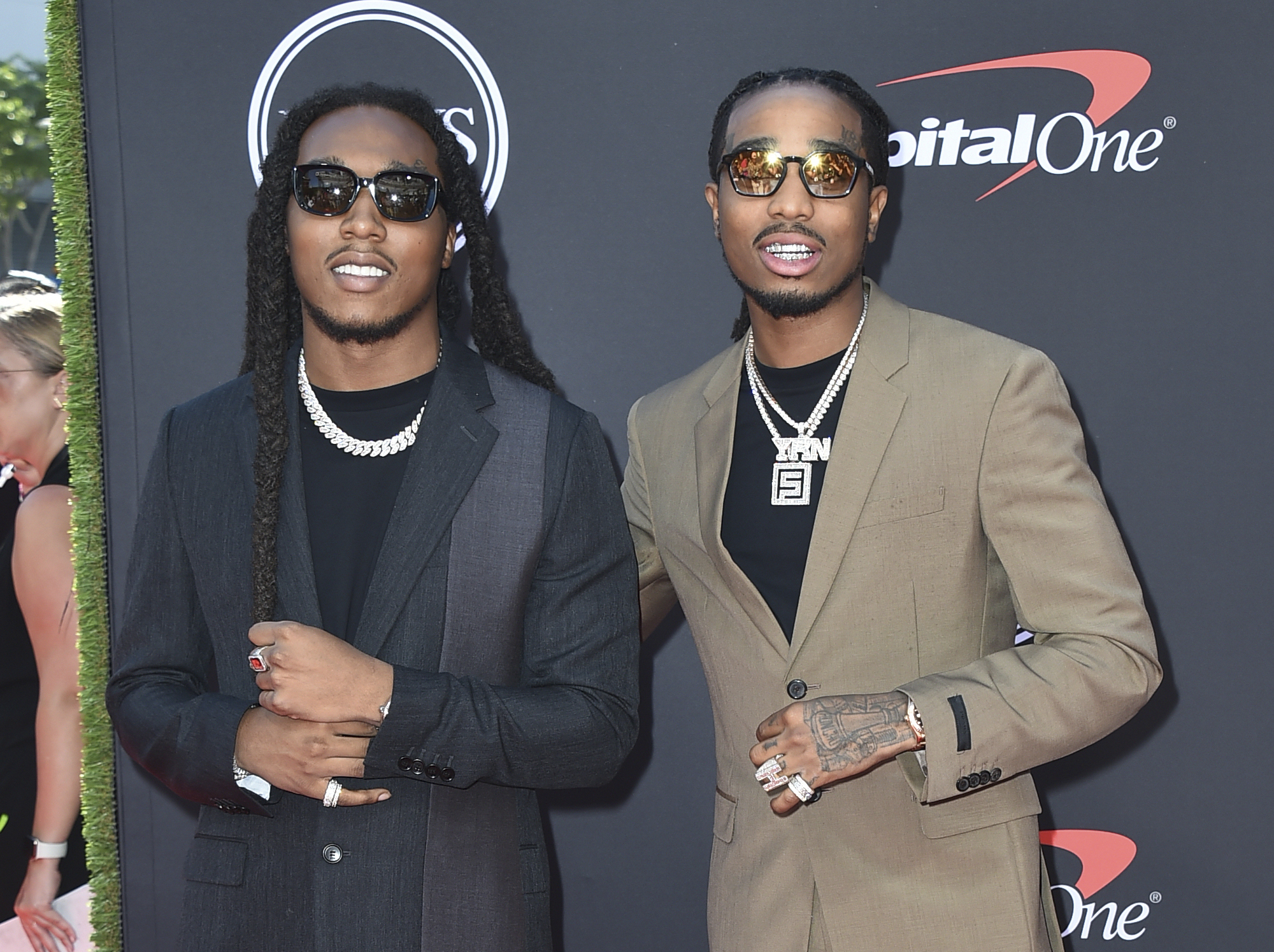 Takeoff killed: Quavo and Offset of Migos pay tribute - Los Angeles Times