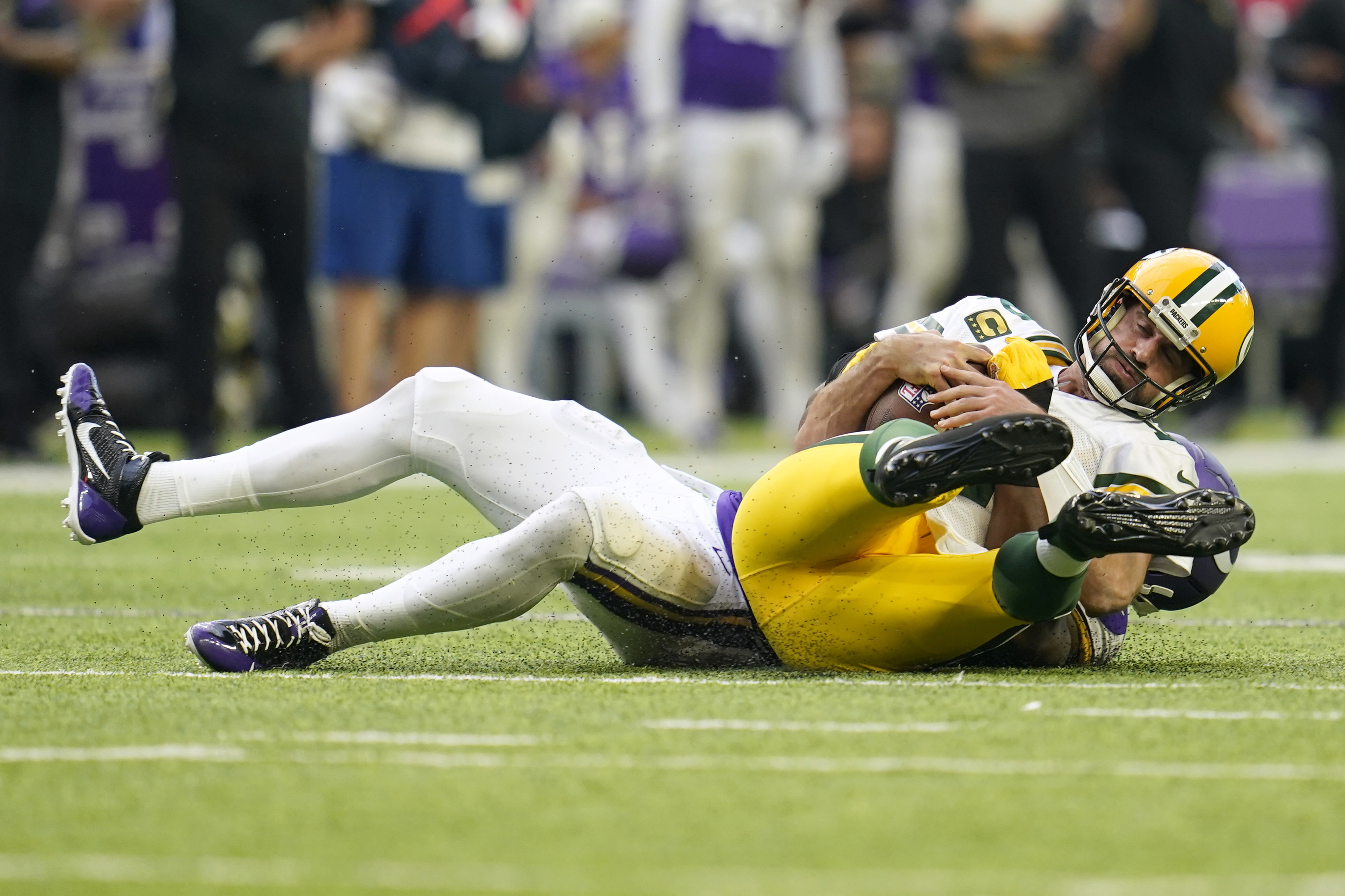 Justin Jefferson's 2 TDs, D.J. Wonnum's 51-yard fumble return lift Vikings  over Panthers 21-13