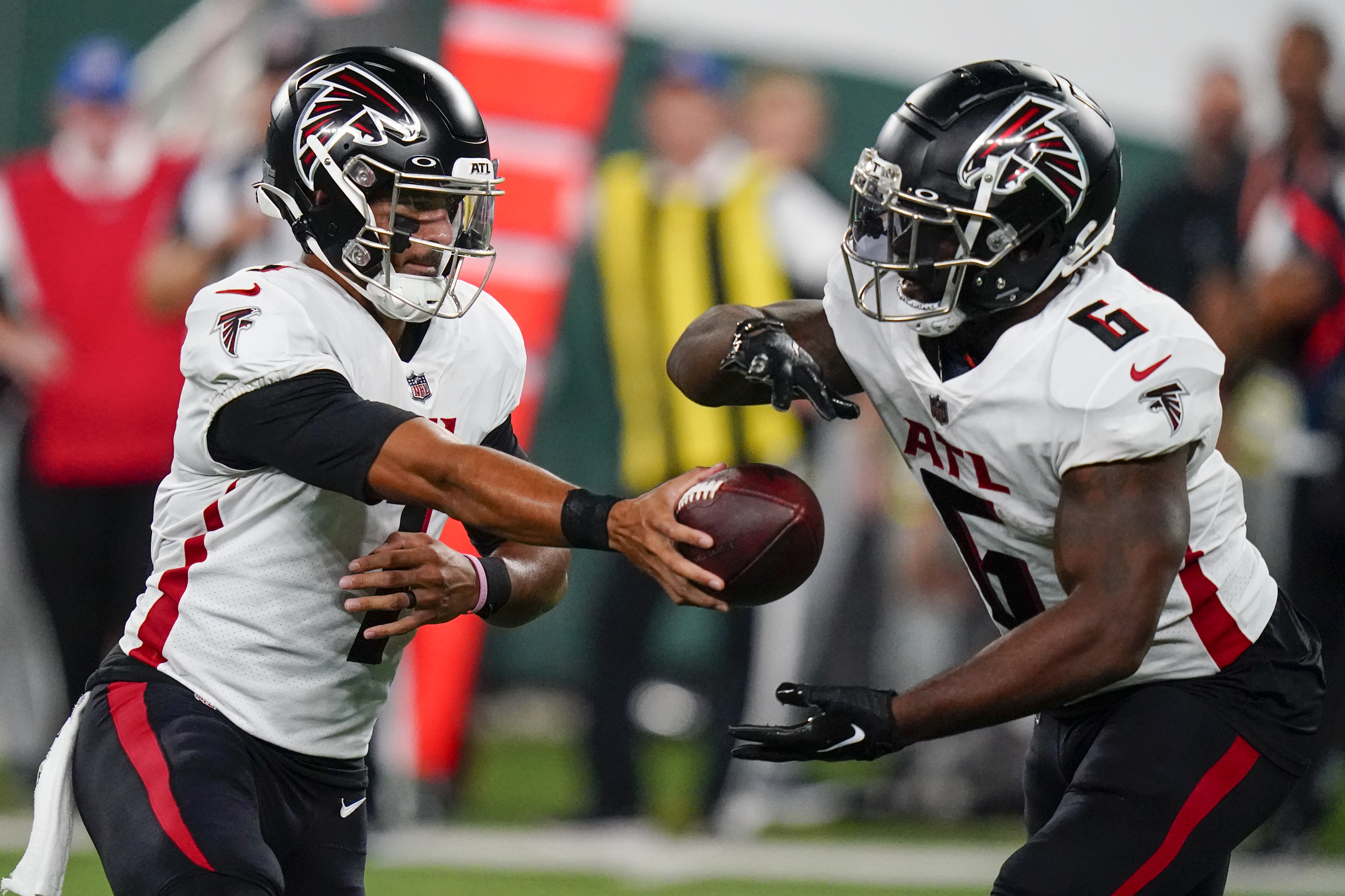 EAST RUTHERFORD, NJ - AUGUST 22: Atlanta Falcons quarterback Marcus Mariota  (1) during the National Football League game between the New York Jets and  the Atlanta Falcons on August 22, 2022 at