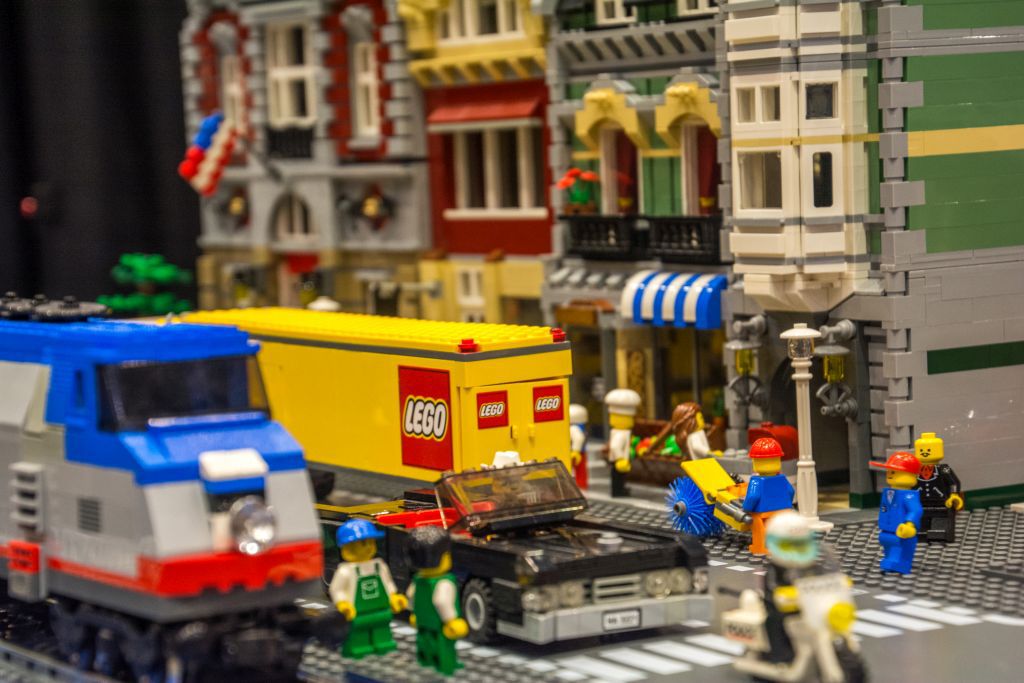 One of the largest LEGO fan events returns to Charleston, W.Va.