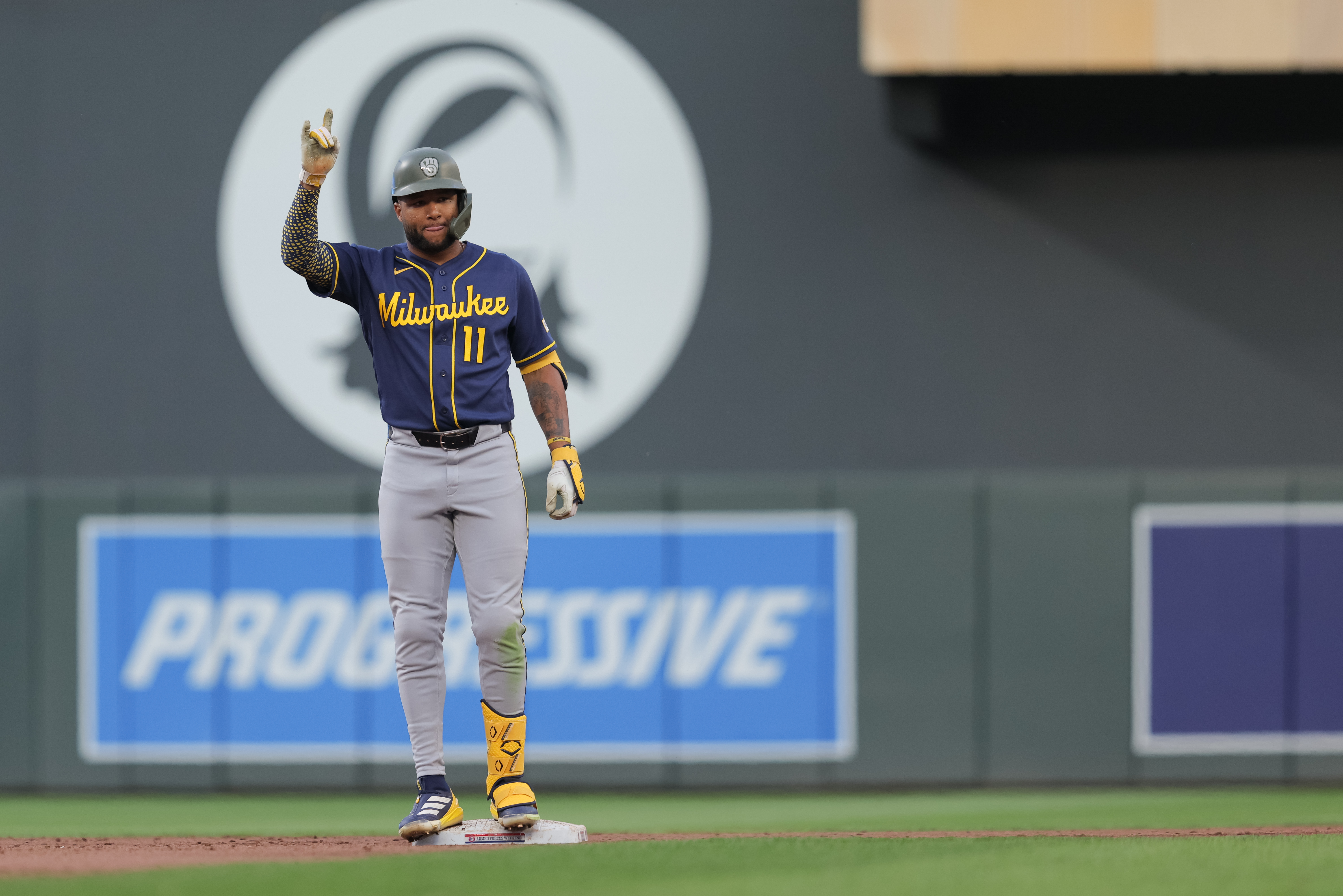 MLB イチロー ～コンカリング・ヒーローズ Vol.2～ Chourio hits go-ahead homer, makes run-saving catch to lead