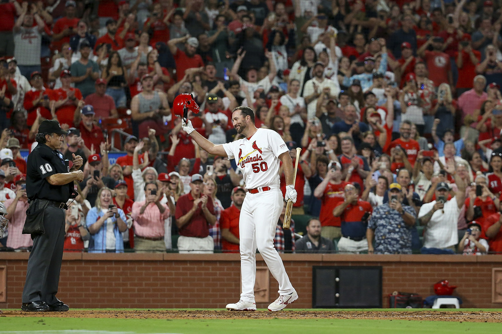 Adam Wainwright is gifted a puppy, 10/01/2023