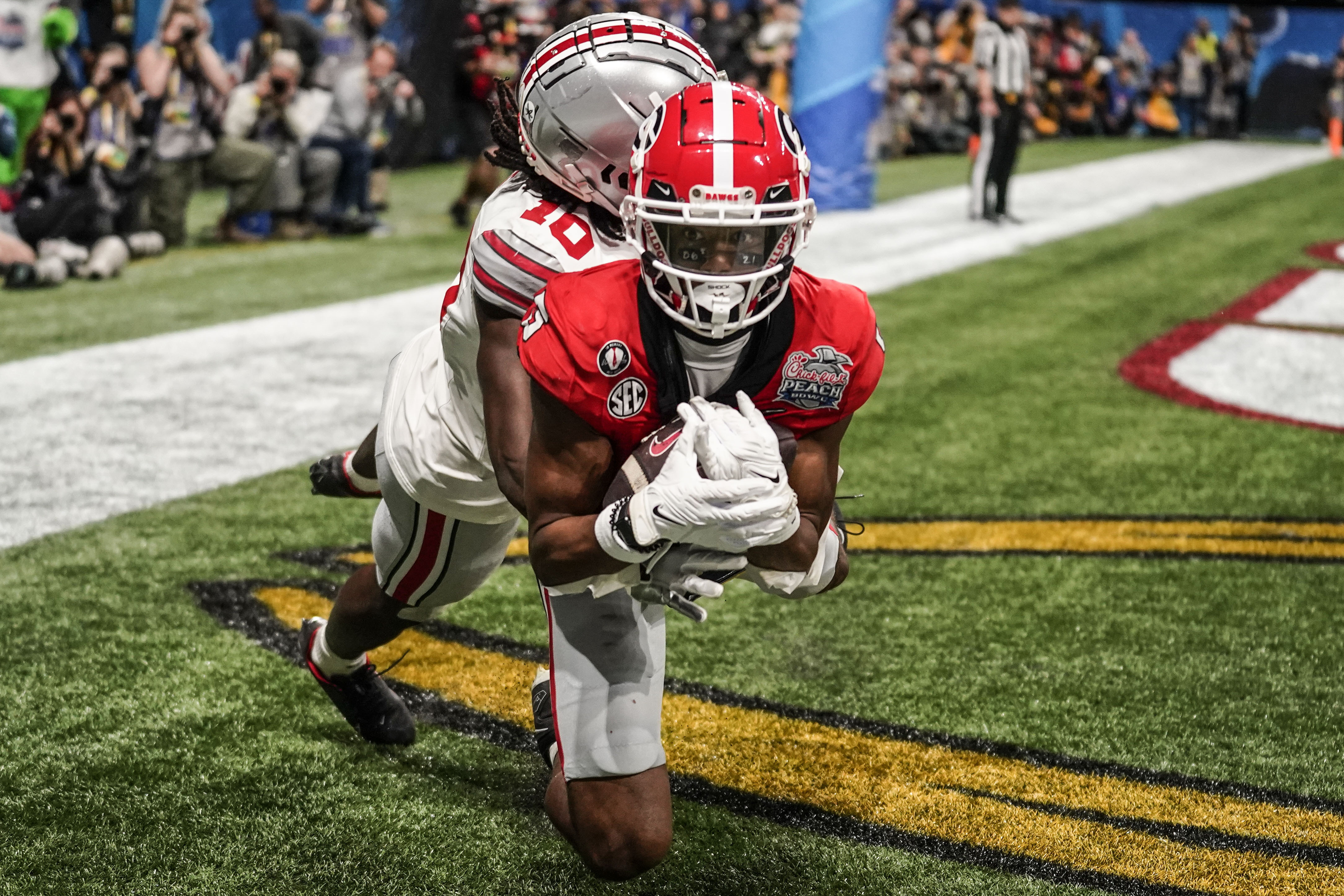 Georgia Bulldogs comeback to beat Ohio State in Peach Bowl