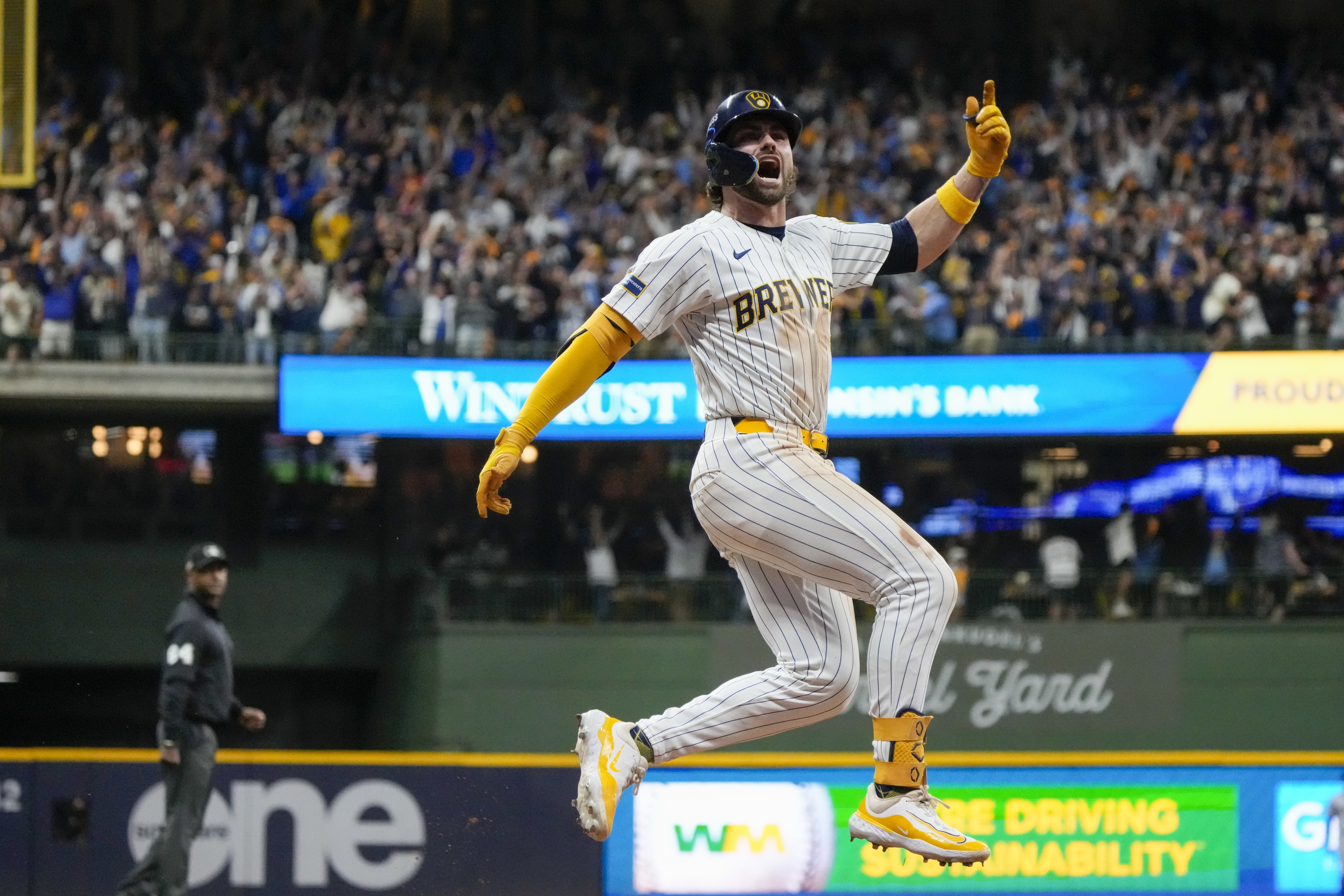 Milwaukee Brewers シルクタッチスロー 117×152センチ Milwaukee