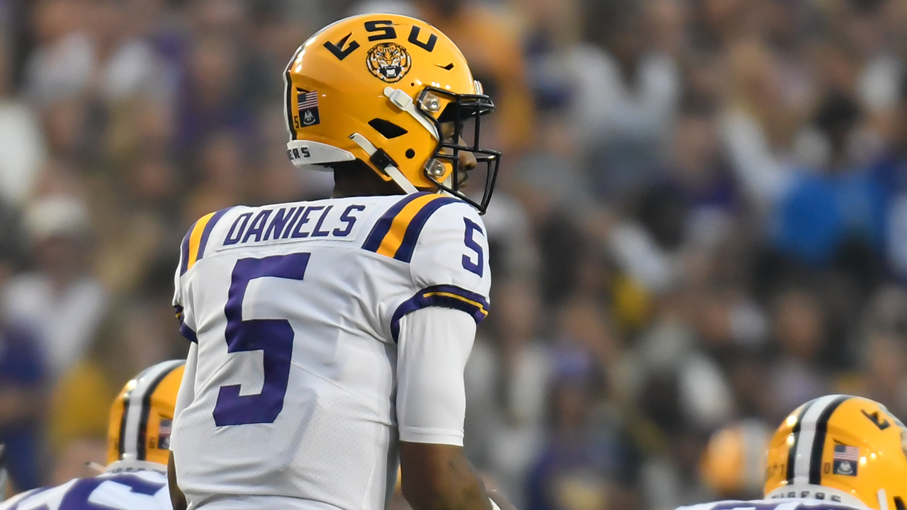 LSU QB Jayden Daniels named SEC Co-Offensive Player of the Week