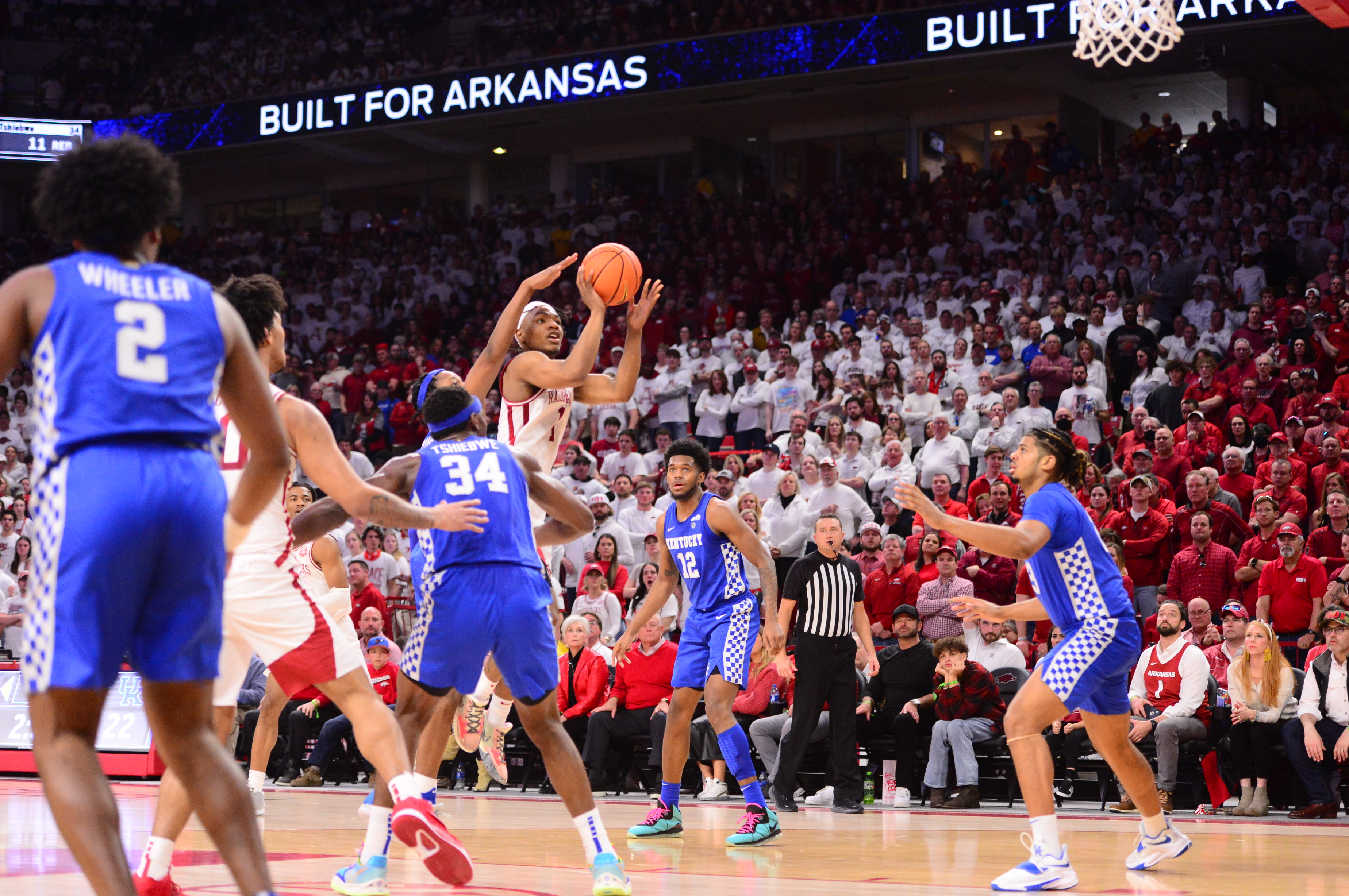 Arkansas survives UK rally, 75-73