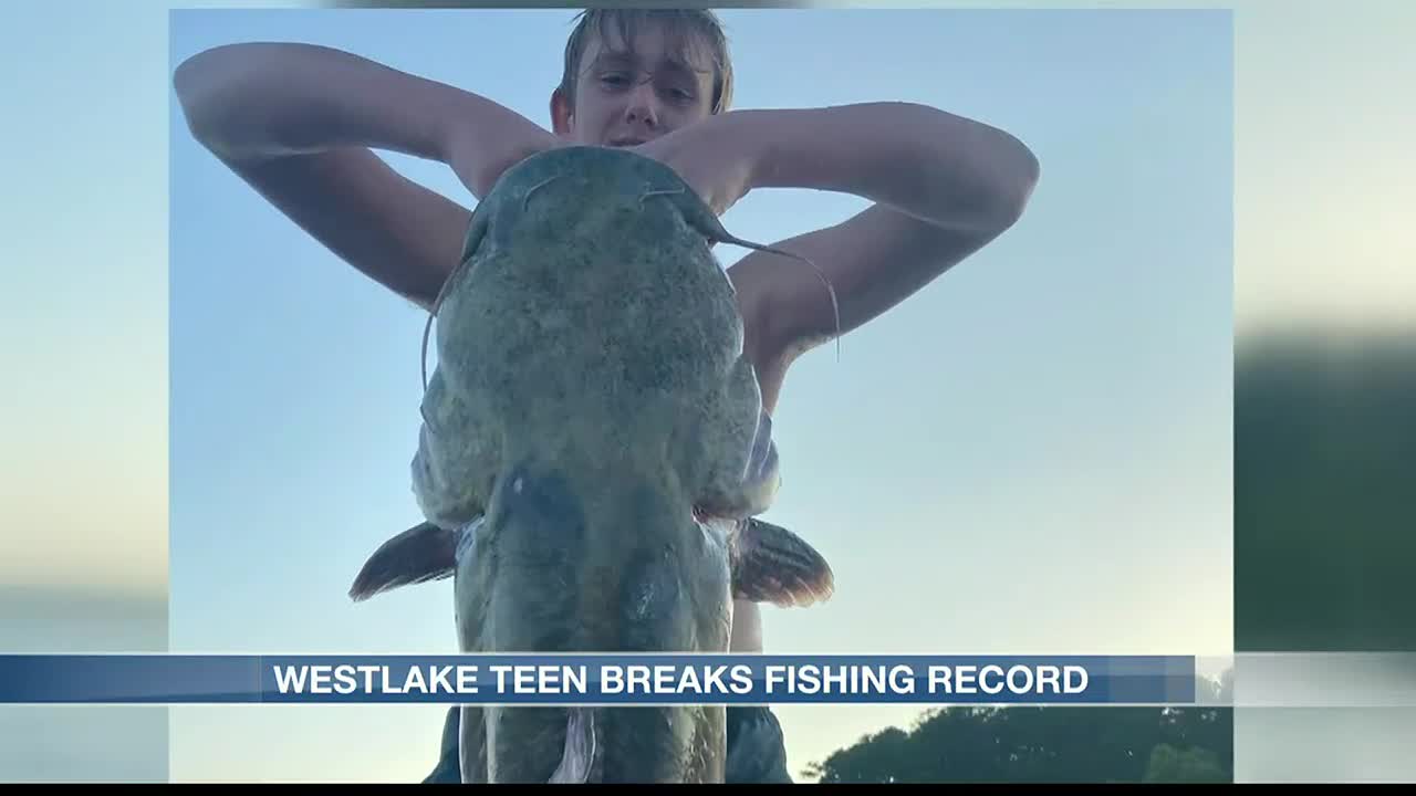 Teen uses noodling style to catch huge flathead catfish at Clarks