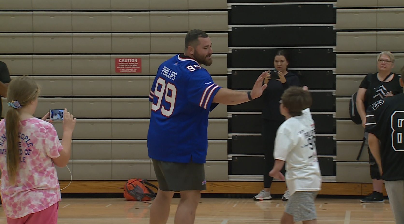 Harrison Phillips returns to Buffalo for annual Playmakers event