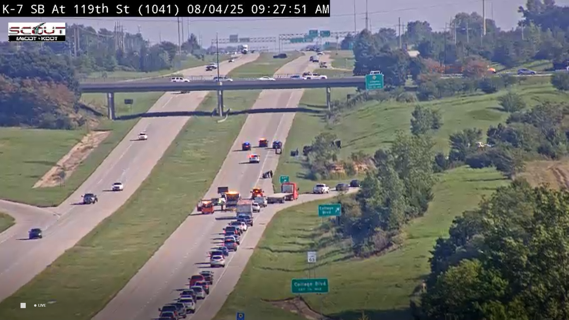 Deadly crash closes parts of K-7 in Olathe during Monday morning