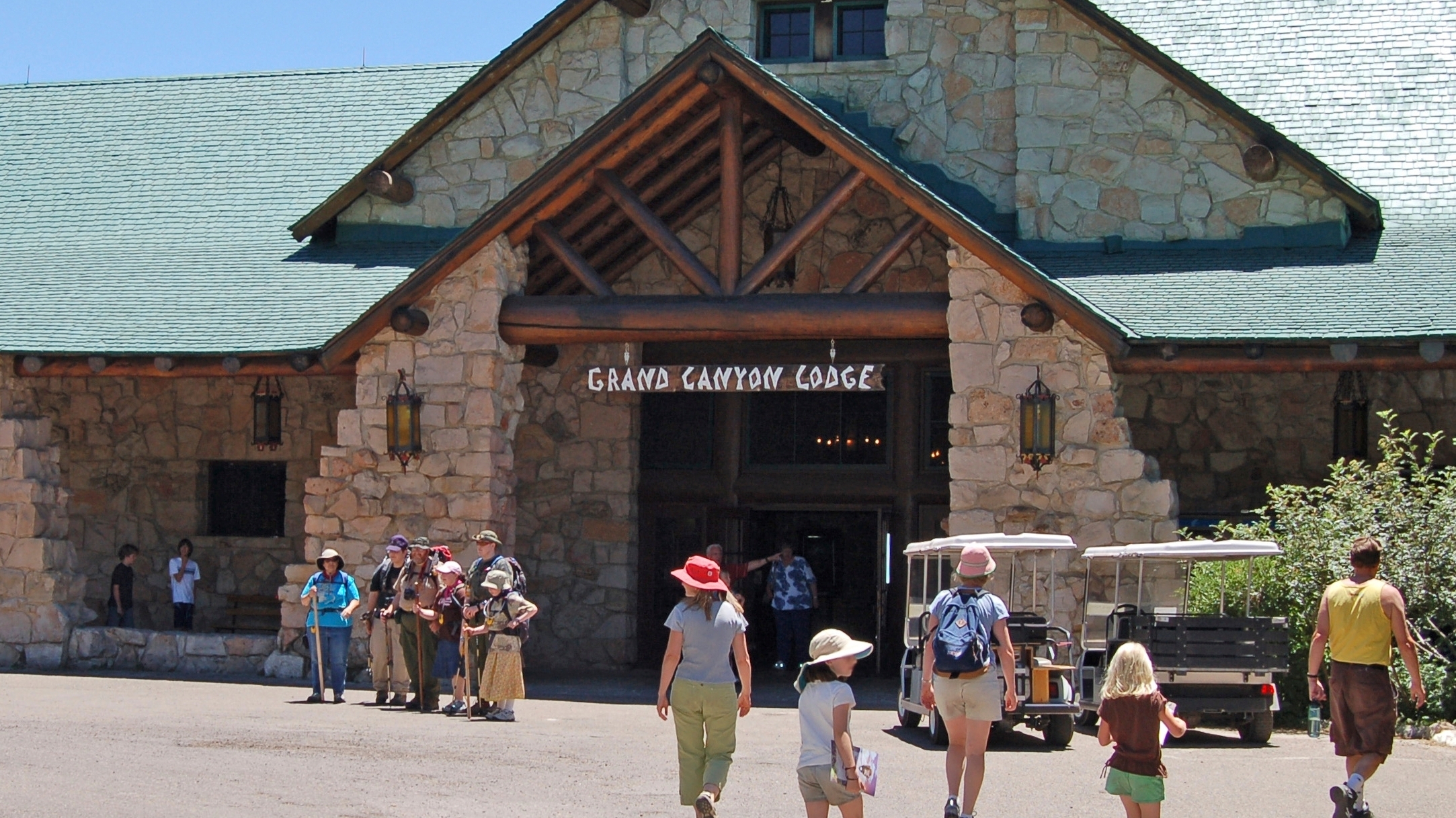 A wildfire that destroyed historic Grand Canyon Lodge spread after being  allowed to burn for days