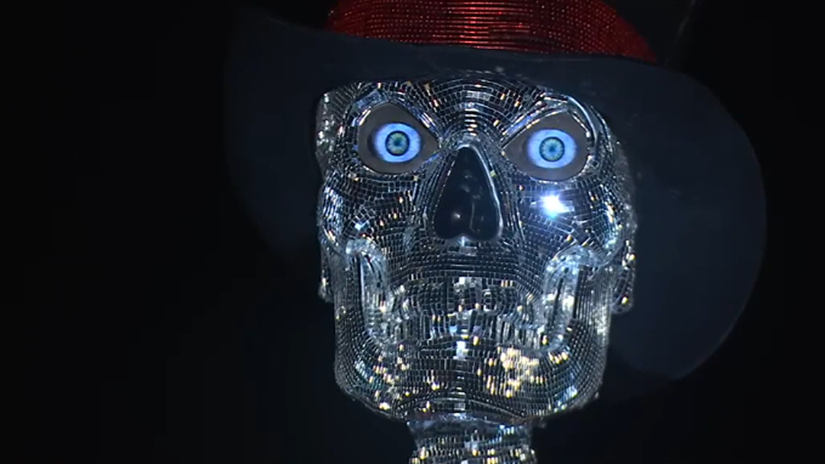 Beaverton family displays 'Carnaval Des Zombies' for Halloween