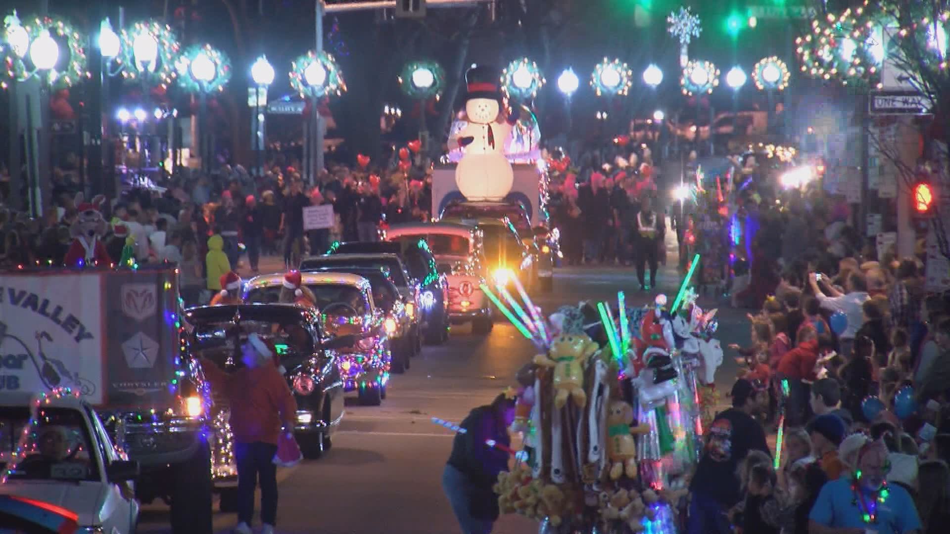 Roanoke City Christmas Parade 2022 Historical Re-Enactor Group Calls Changes To Roanoke Parade 'Politics'