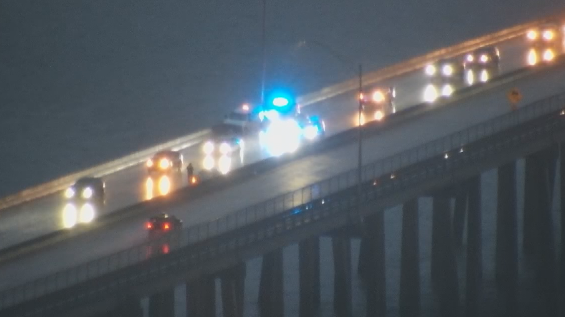 CLEARED: Wreck shuts down I-110 in Biloxi at drawbridge