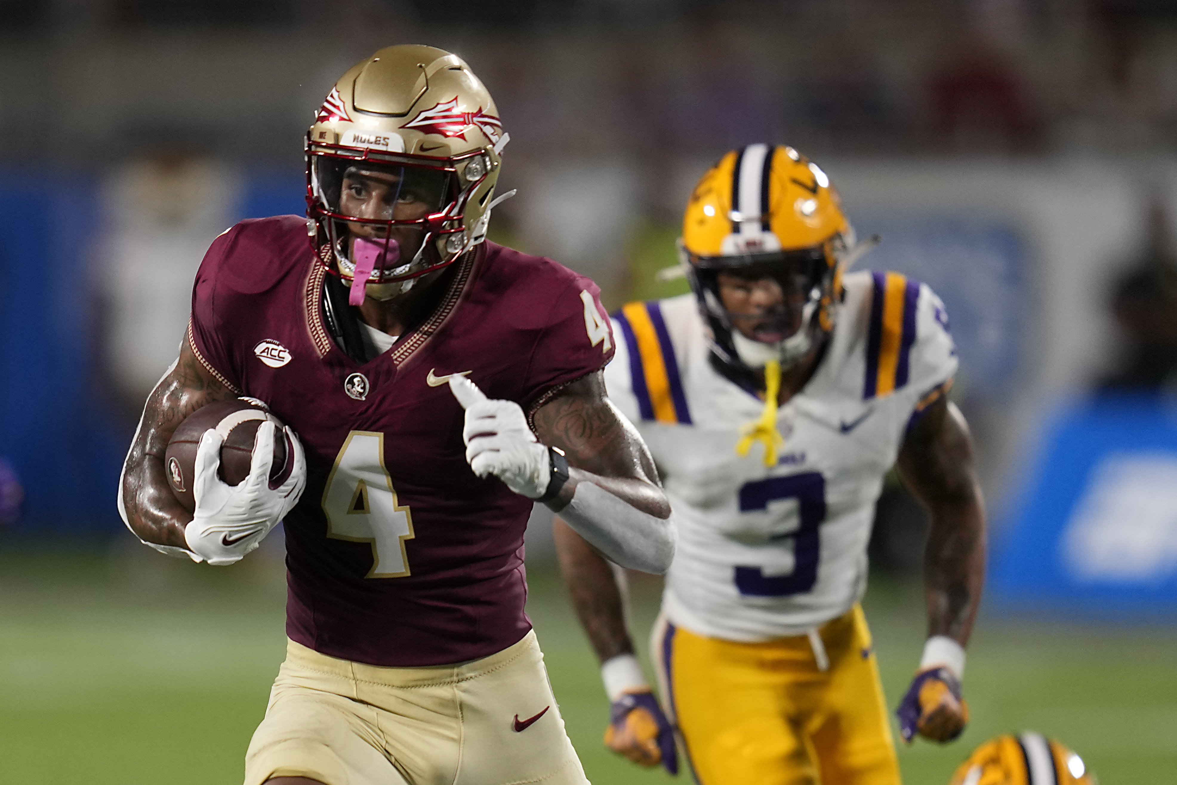 FSU football players seen wearing Apple Watches during LSU game