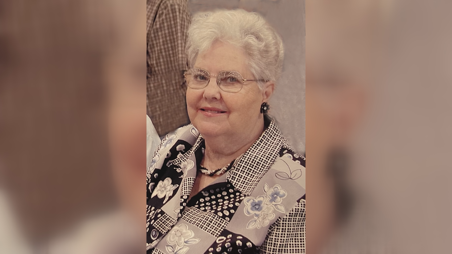 1920px x 1080px - Obituary: Lee, Eleanor Eileen Gates