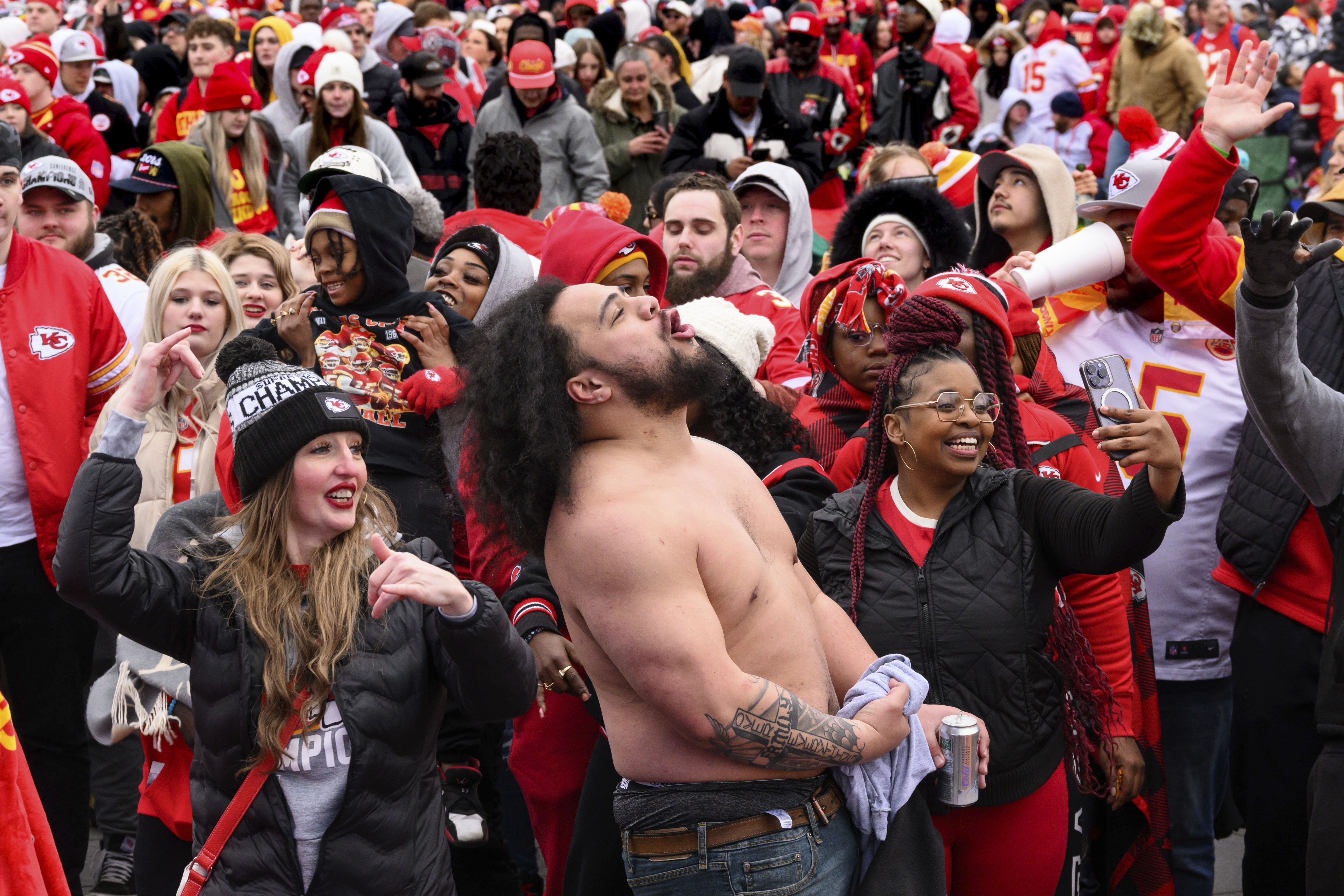 Chiefs Super Bowl parade 2023 time, route and how to watch Kansas