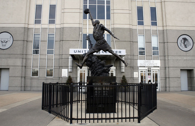 Bulls, Blackhawks set for fans on limited basis