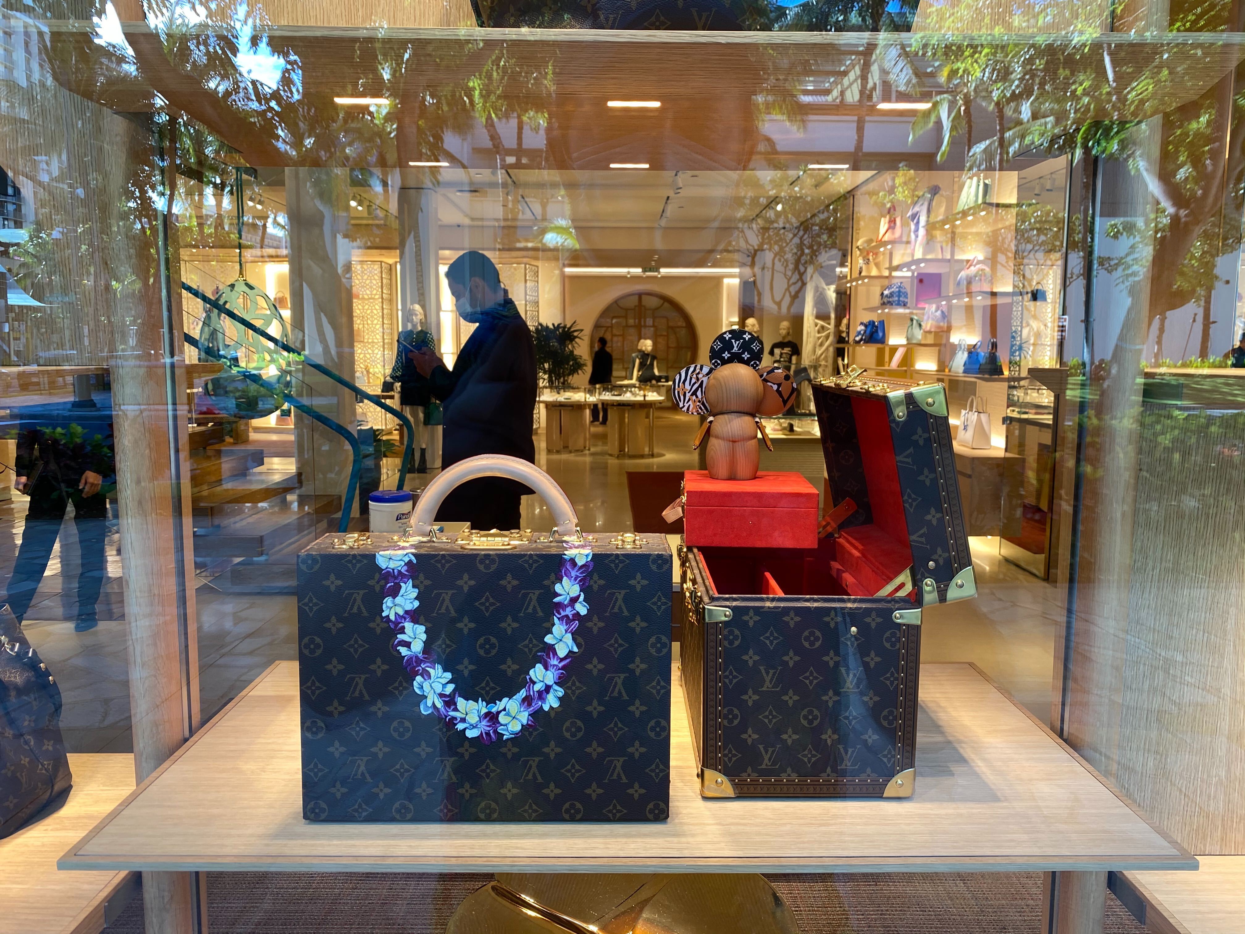 Louis Vuitton - Ala Moana - Kakaako - Honolulu, HI