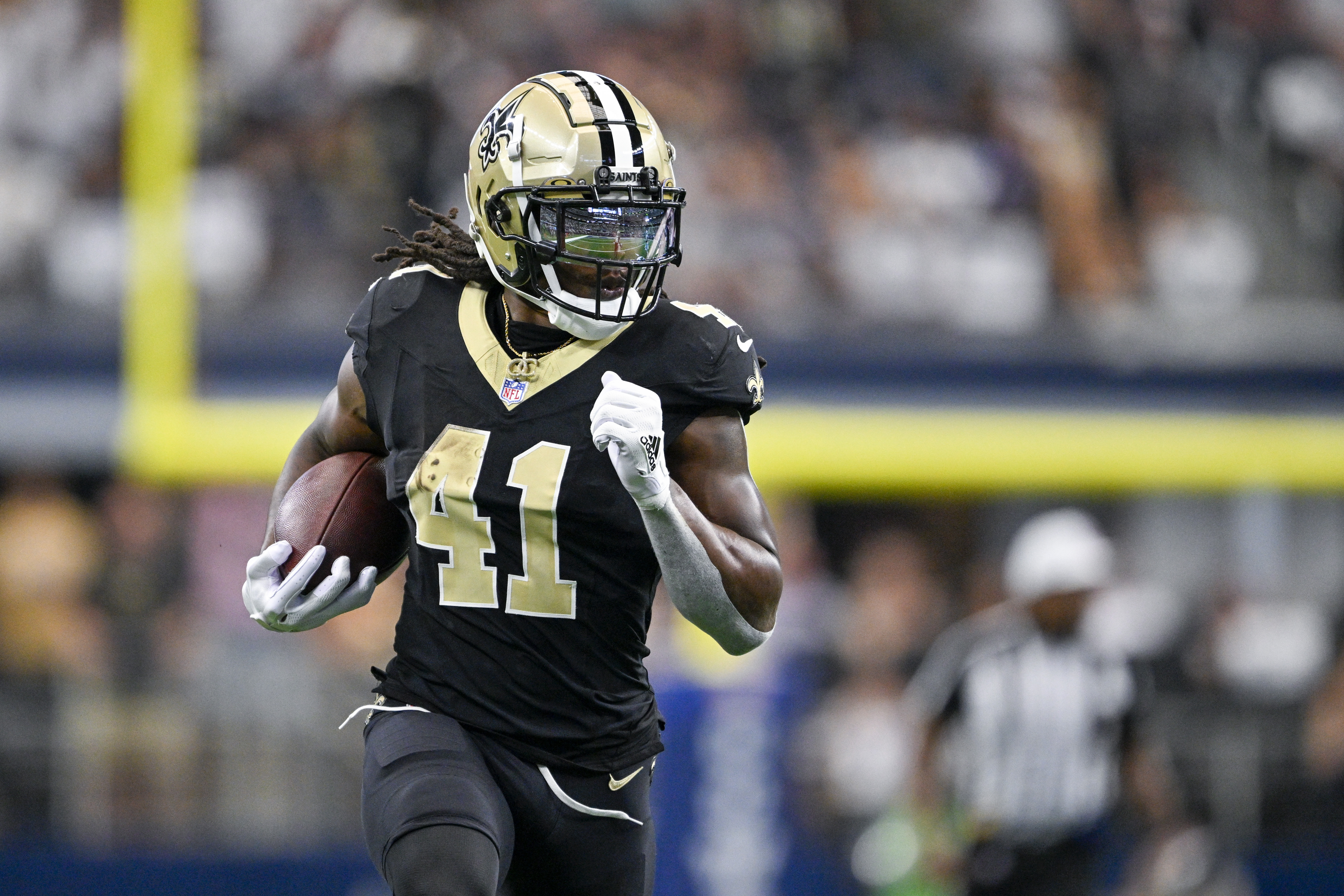 Alvin Kamara among 5 Saints players absent from practice Wednesday