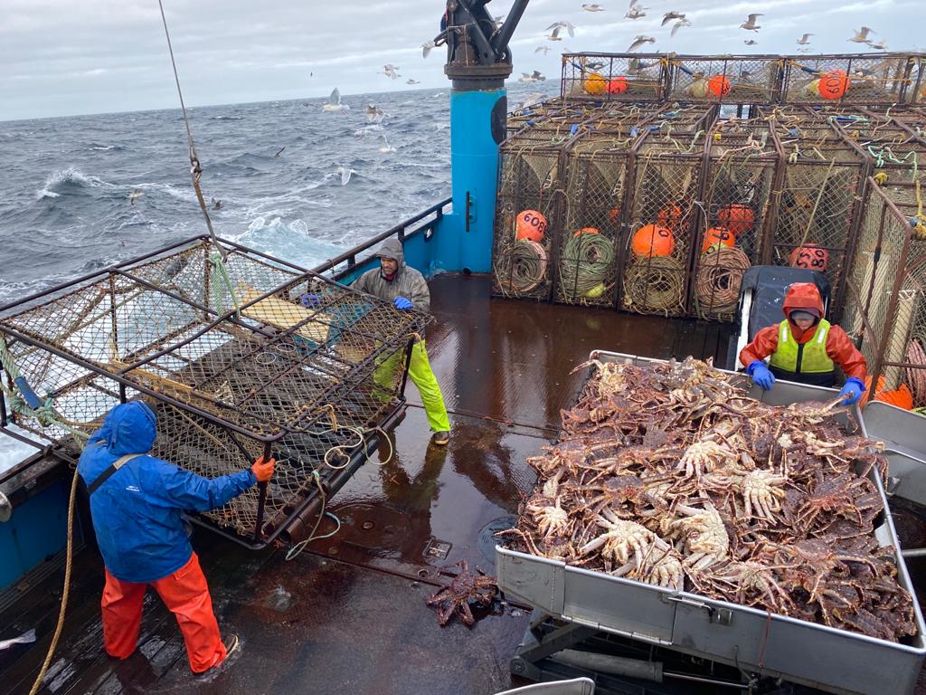 Crab season closures 'devastating' for Bering Sea fishing family